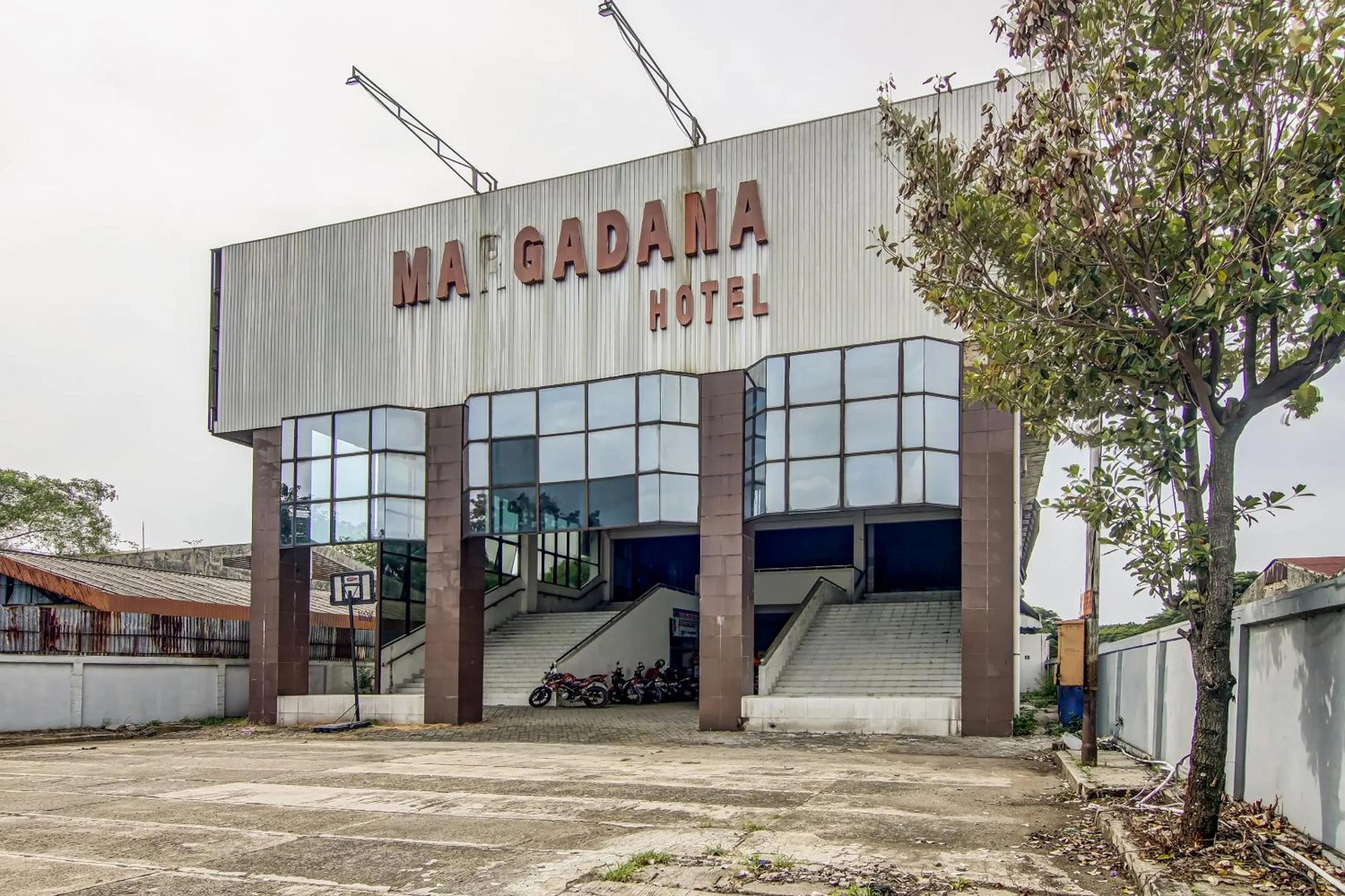 Facade/entrance in Hotel O Margadana