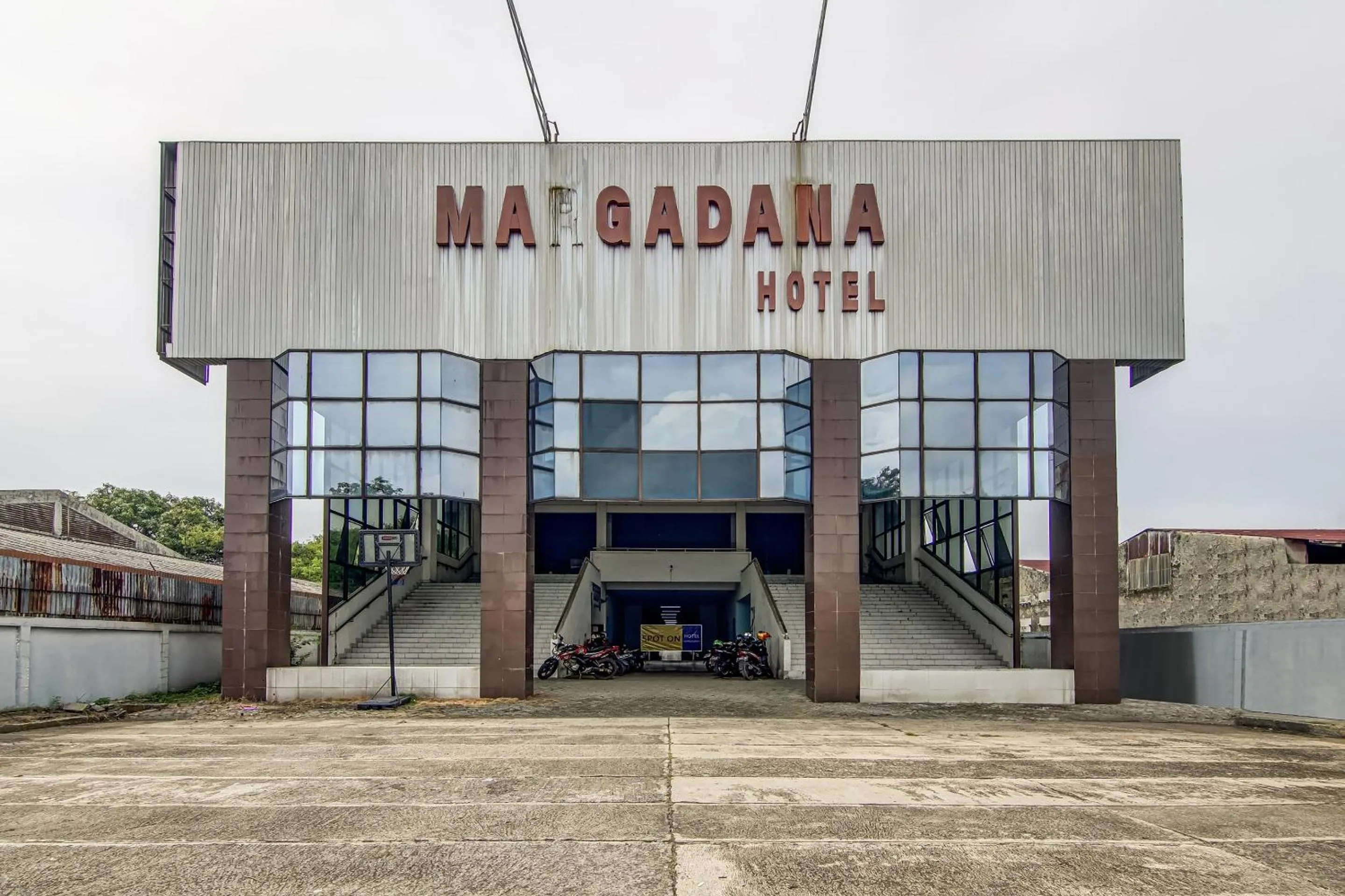 Facade/entrance in Hotel O Margadana