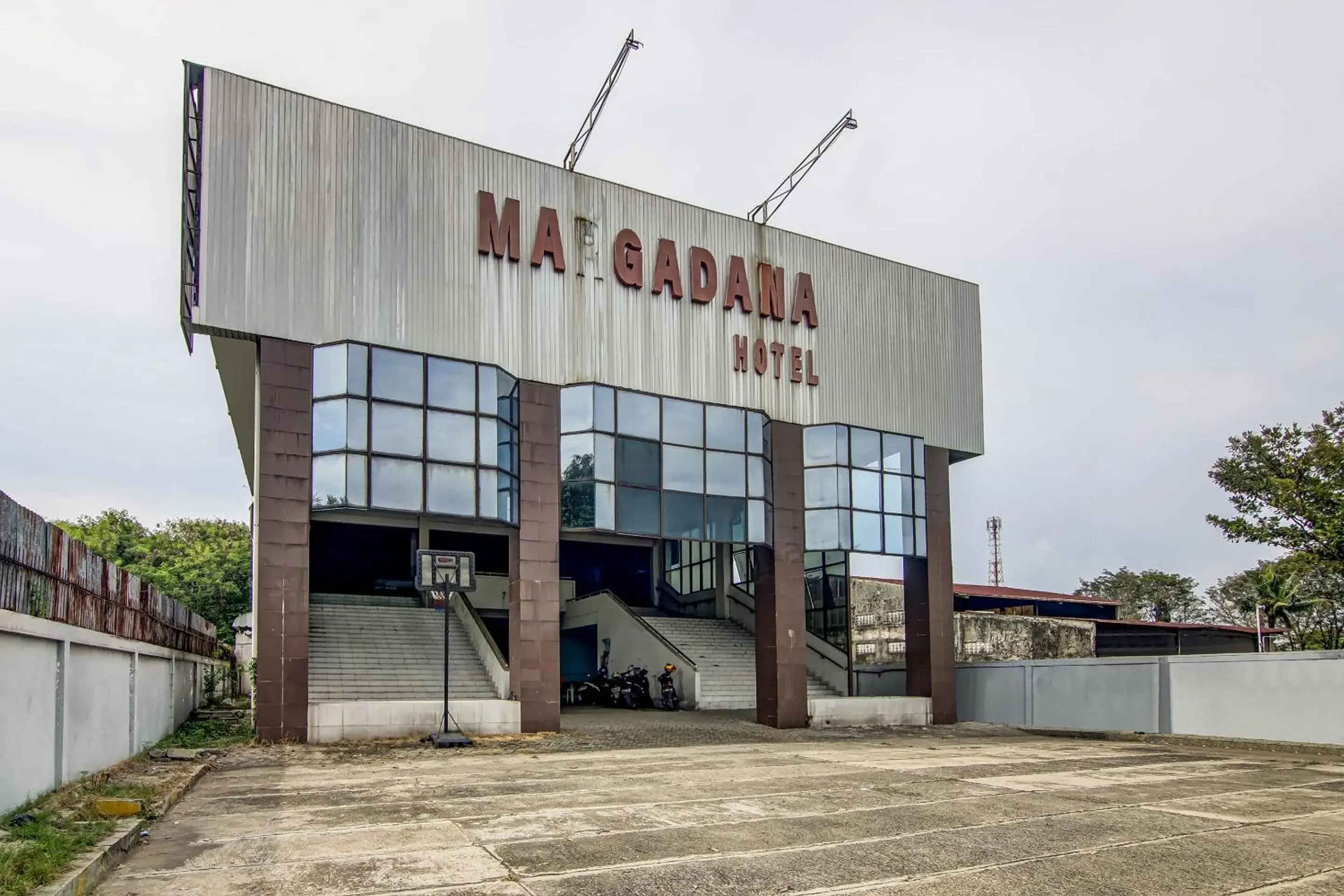 Facade/entrance in Hotel O Margadana Facade/entrance in Hotel O Margadana