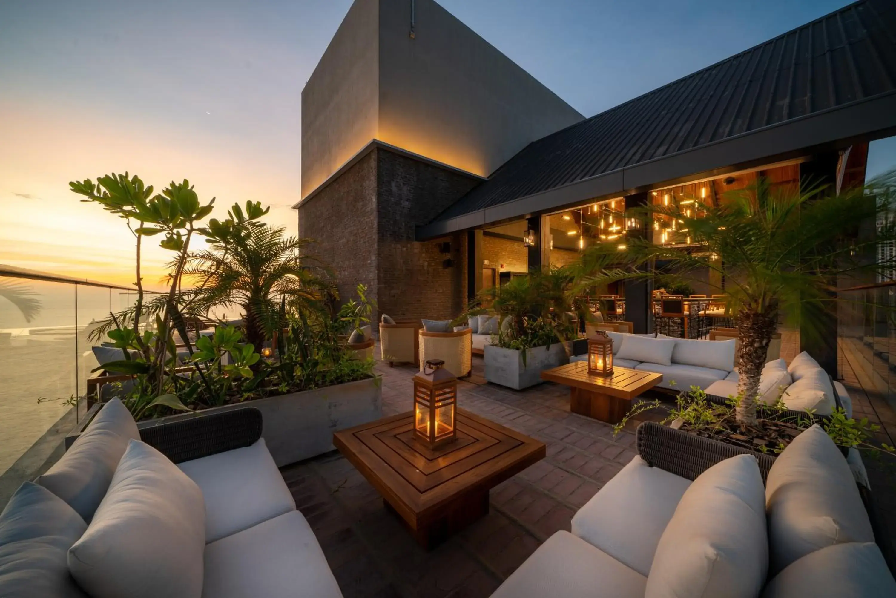 Lounge or bar in Granbell Hotel Colombo Lounge or bar in Granbell Hotel Colombo