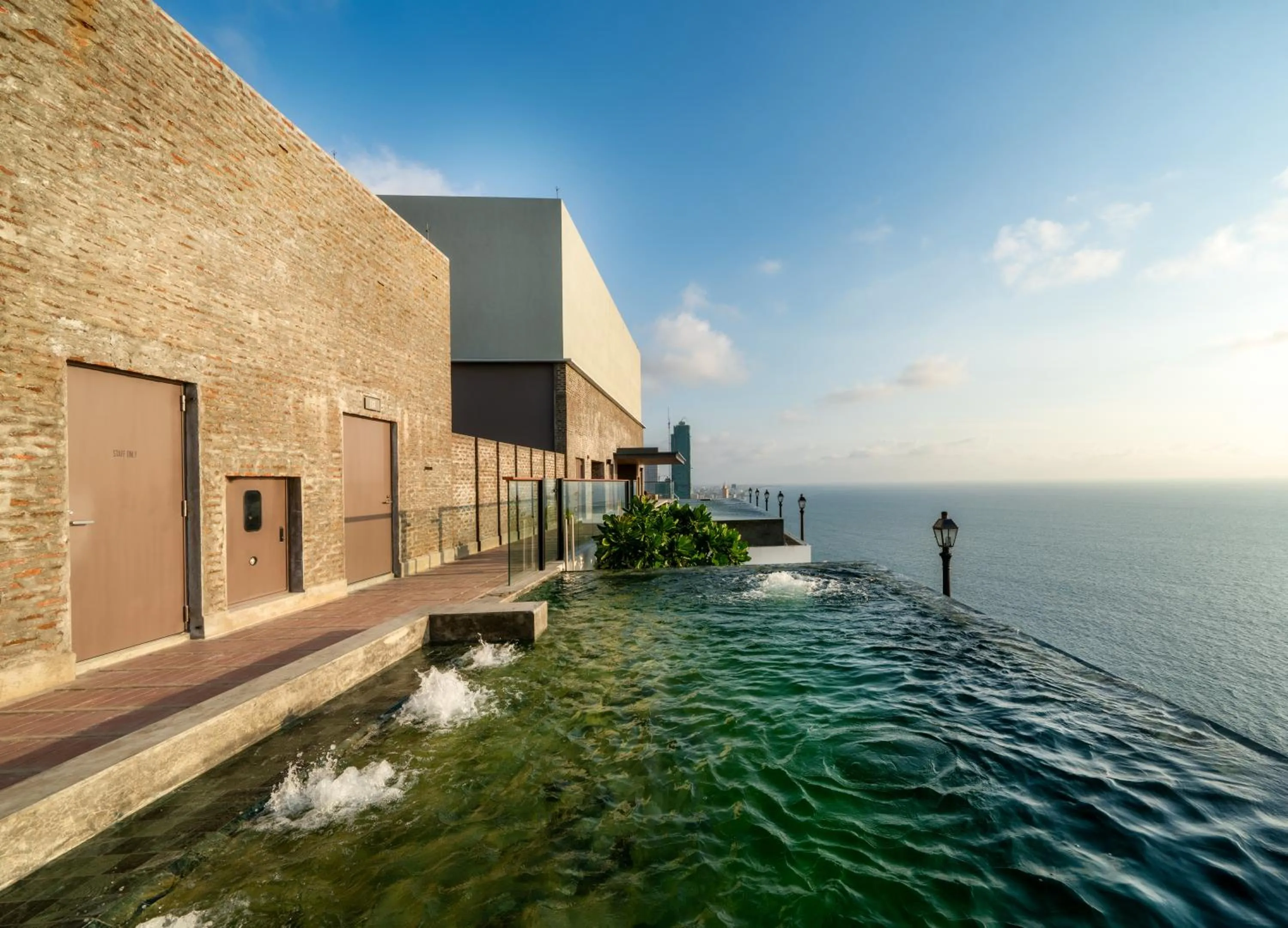 Sea view in Granbell Hotel Colombo