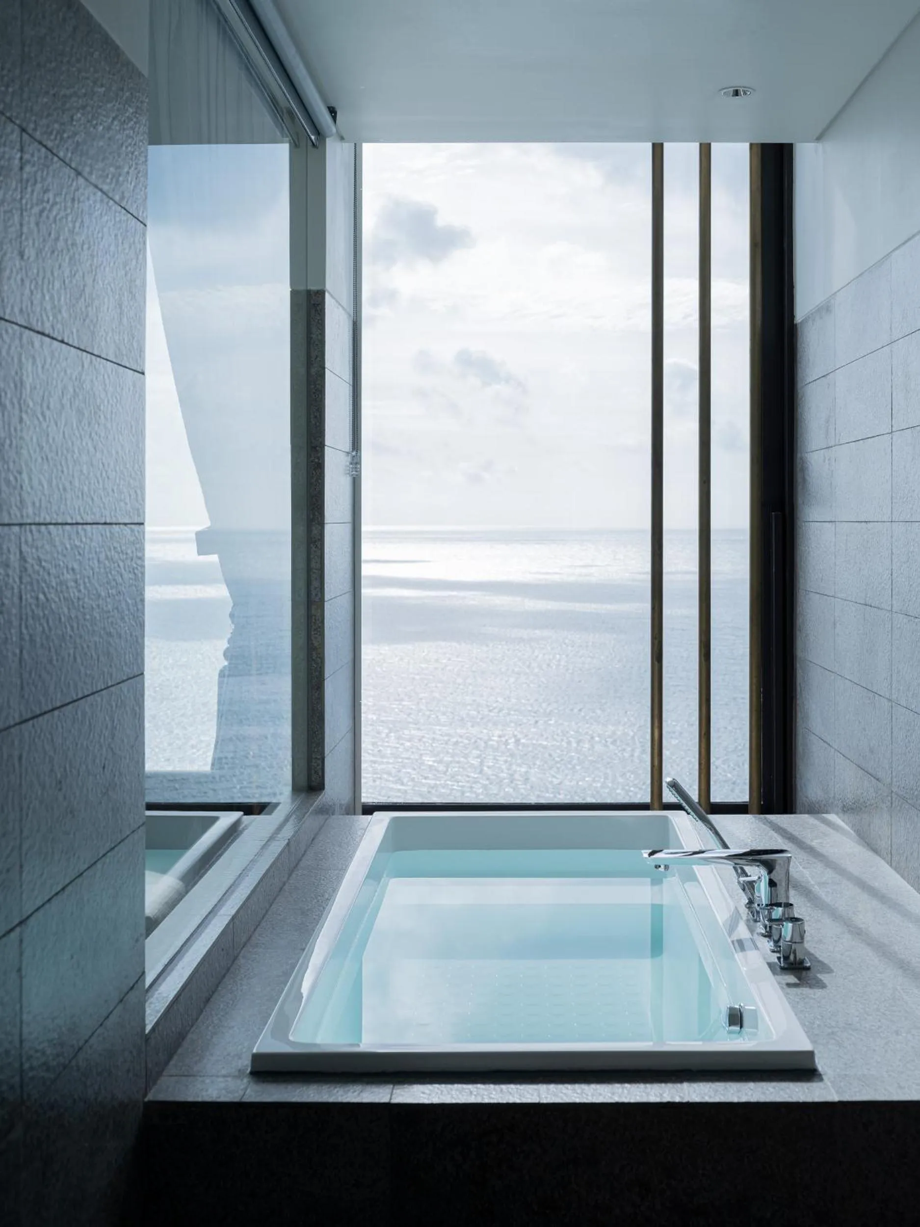 Sea view in Granbell Hotel Colombo