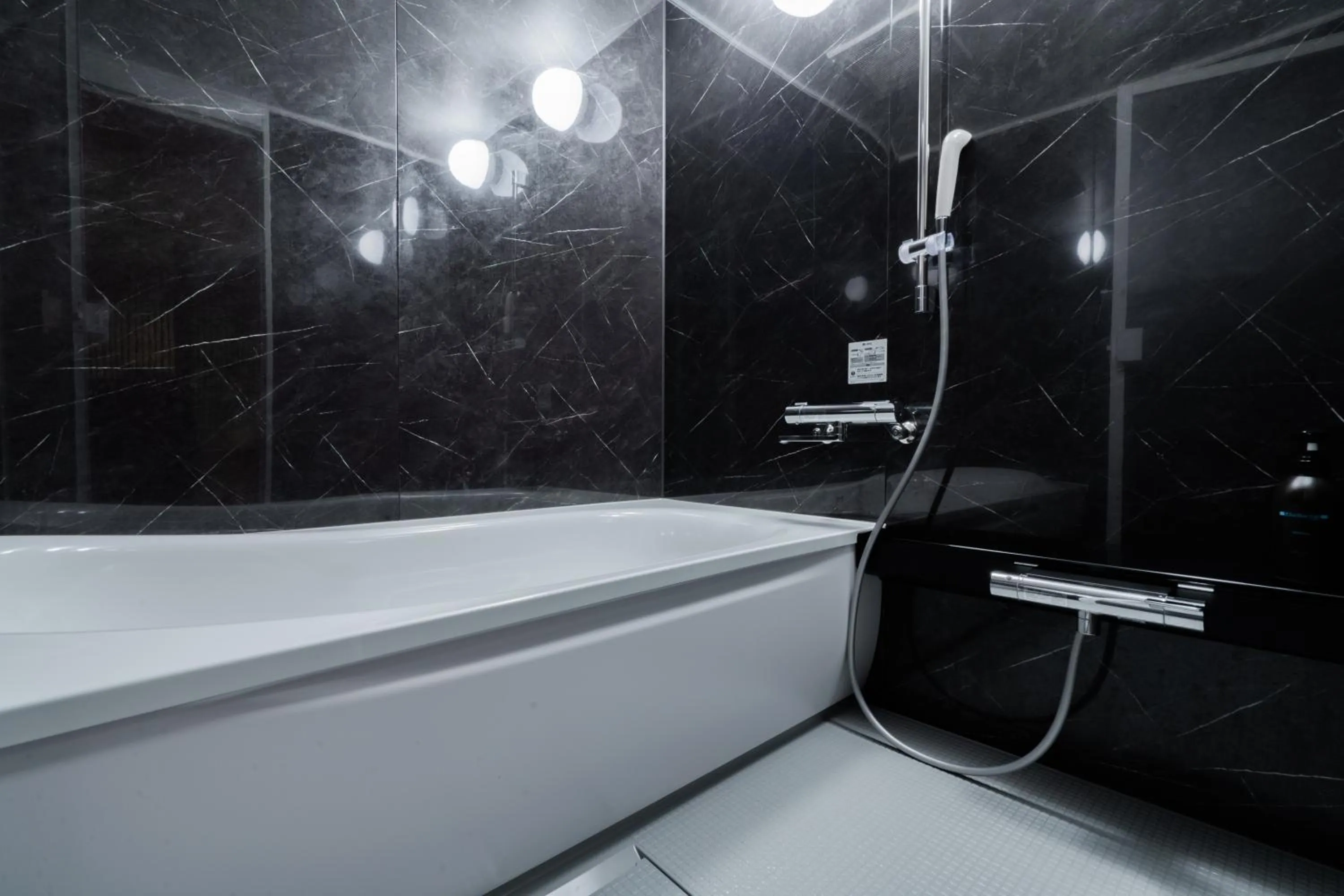 Shower in Randor Hotel Hiroshima Prestige