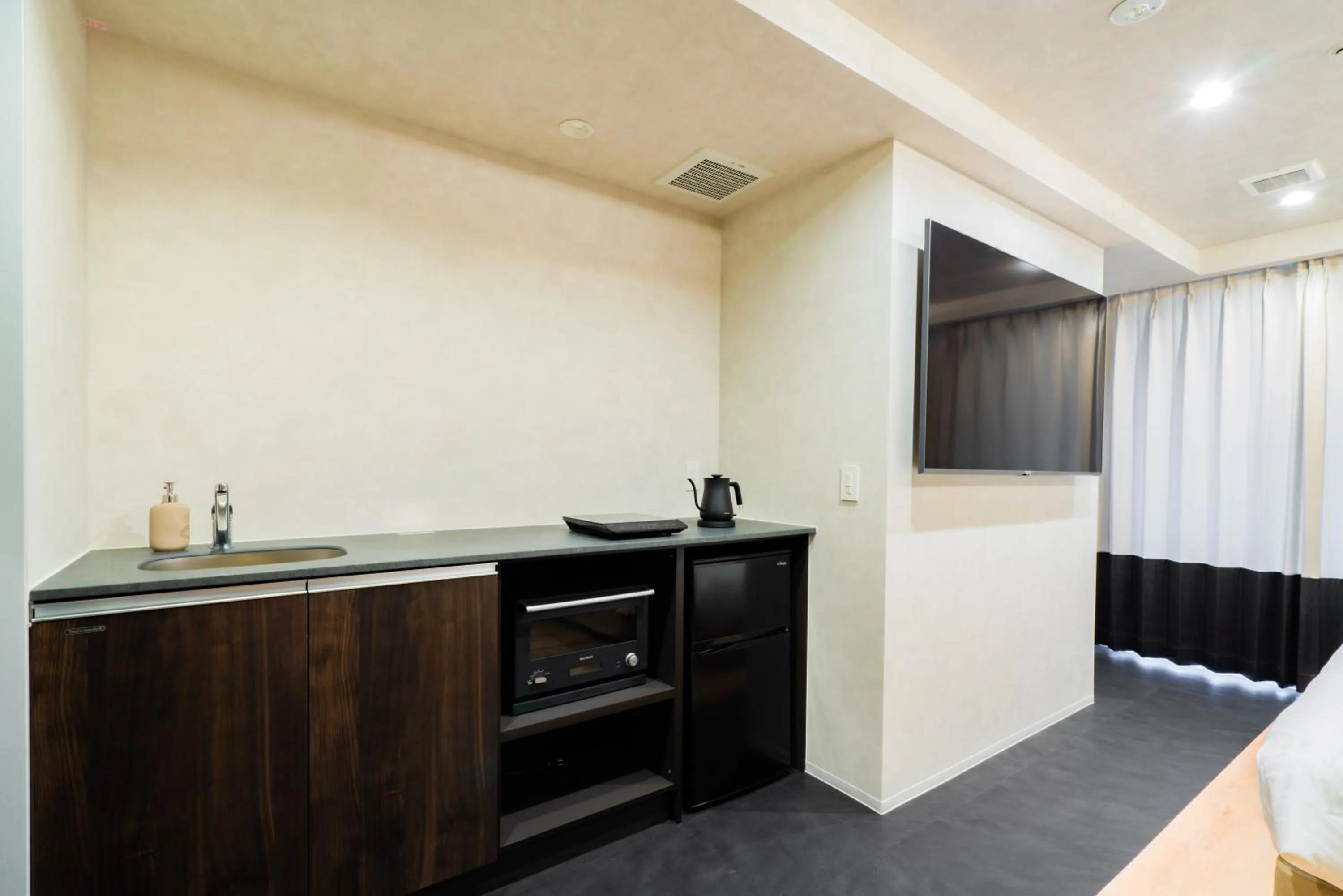 TV and multimedia in Randor Hotel Hiroshima Prestige