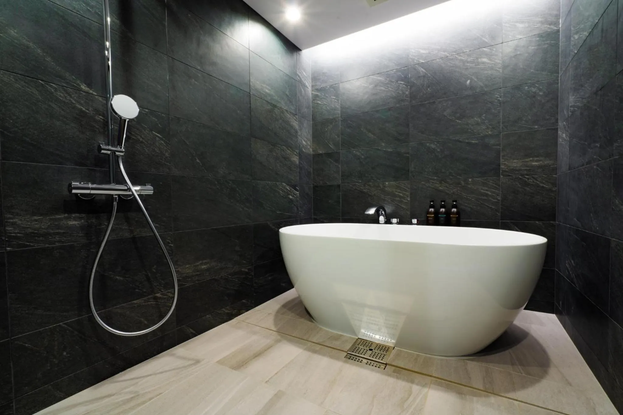 Bathroom in Randor Hotel Hiroshima Prestige