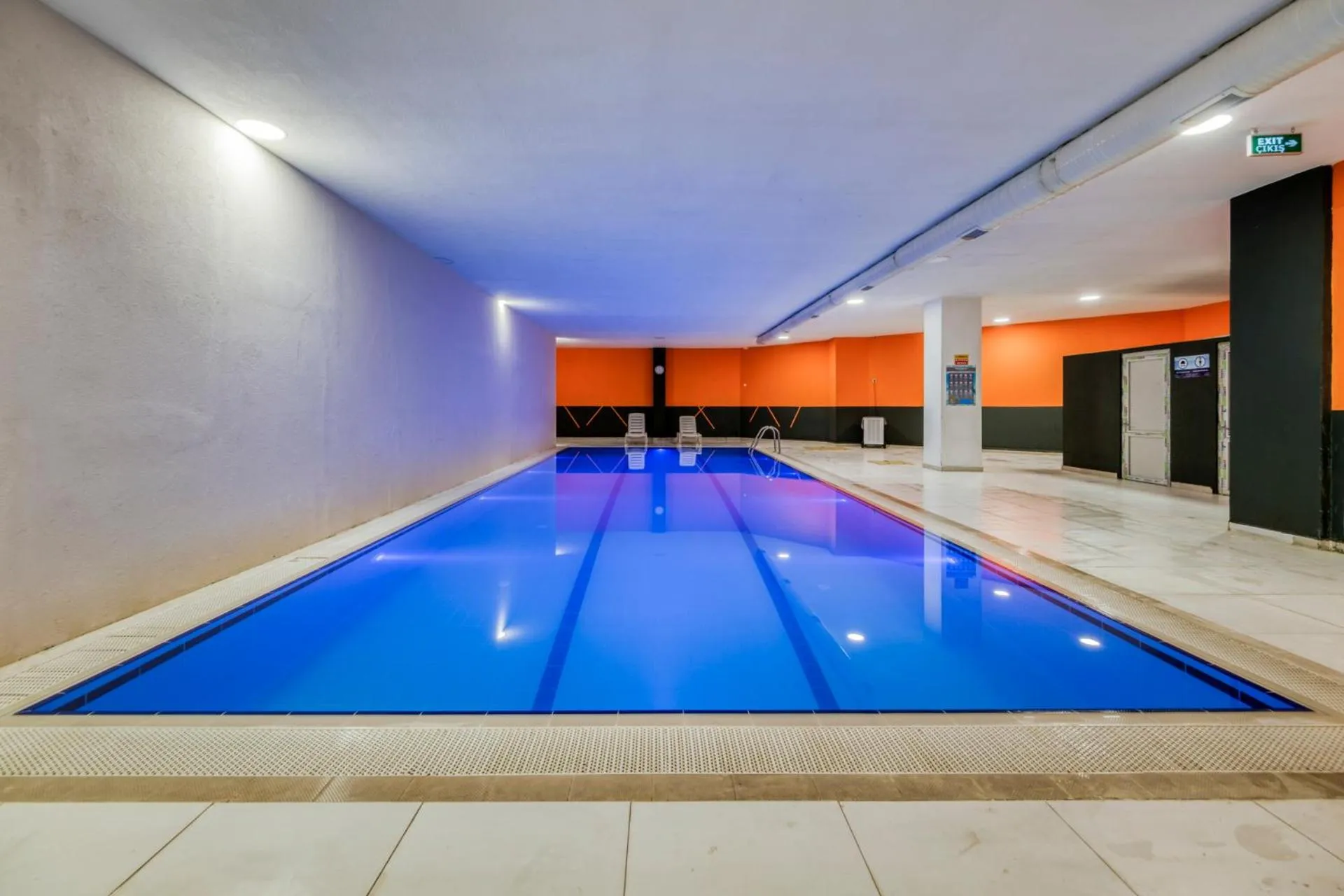 Swimming pool in Zin D Sefin Aparts