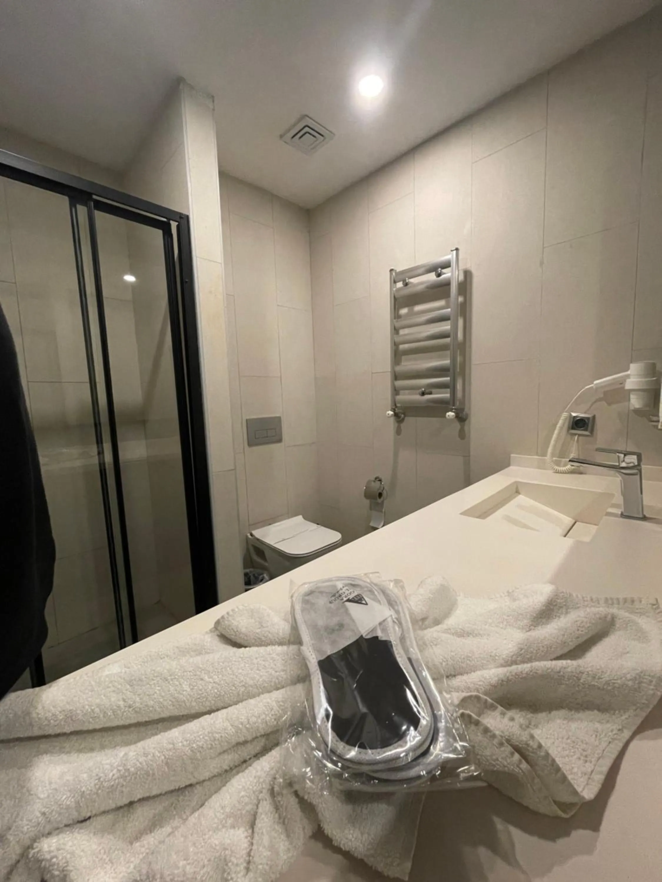 Toilet, Bed in Agora Royal Residence