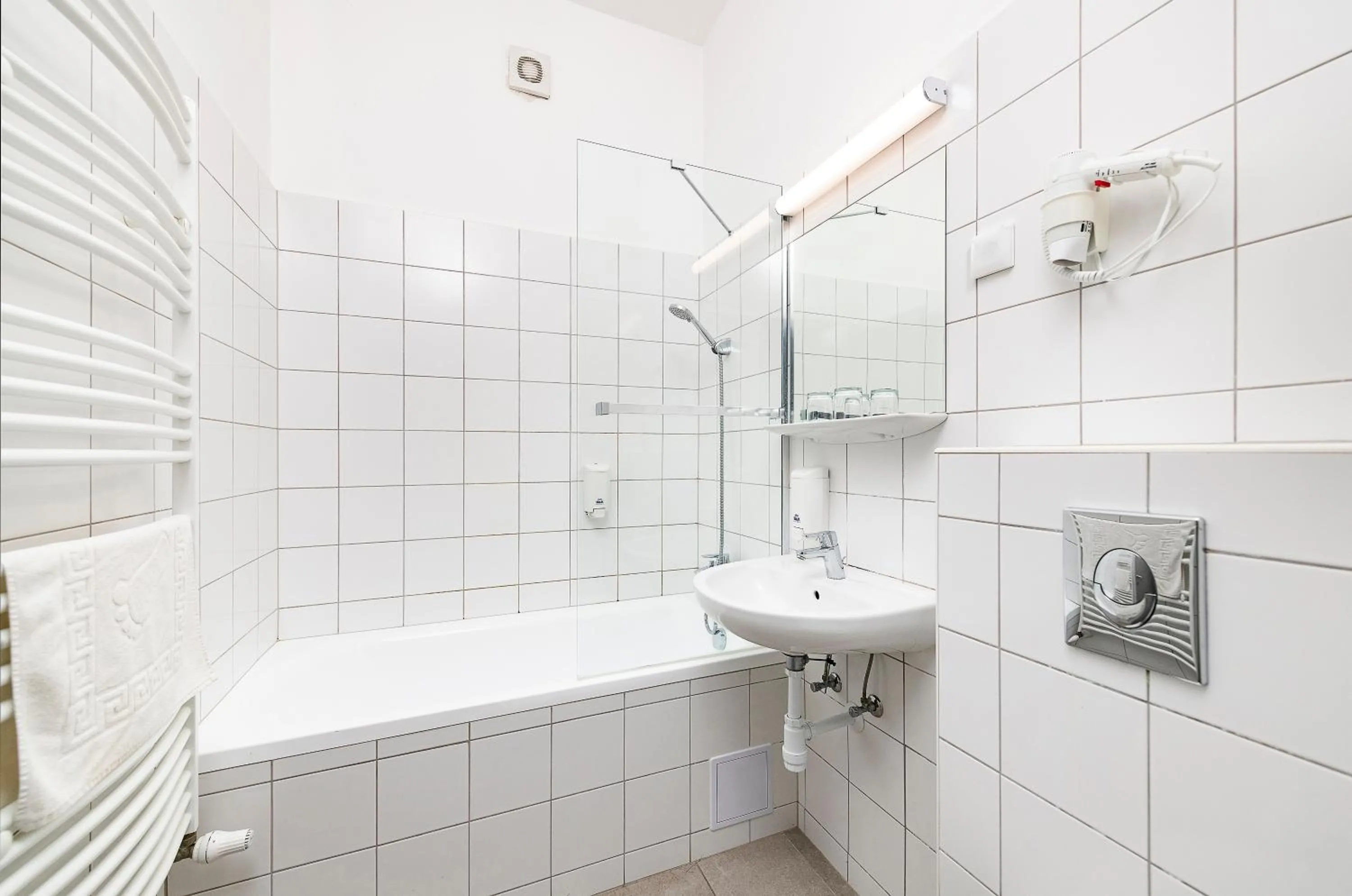 Bathroom in Svájci Lak Panzió