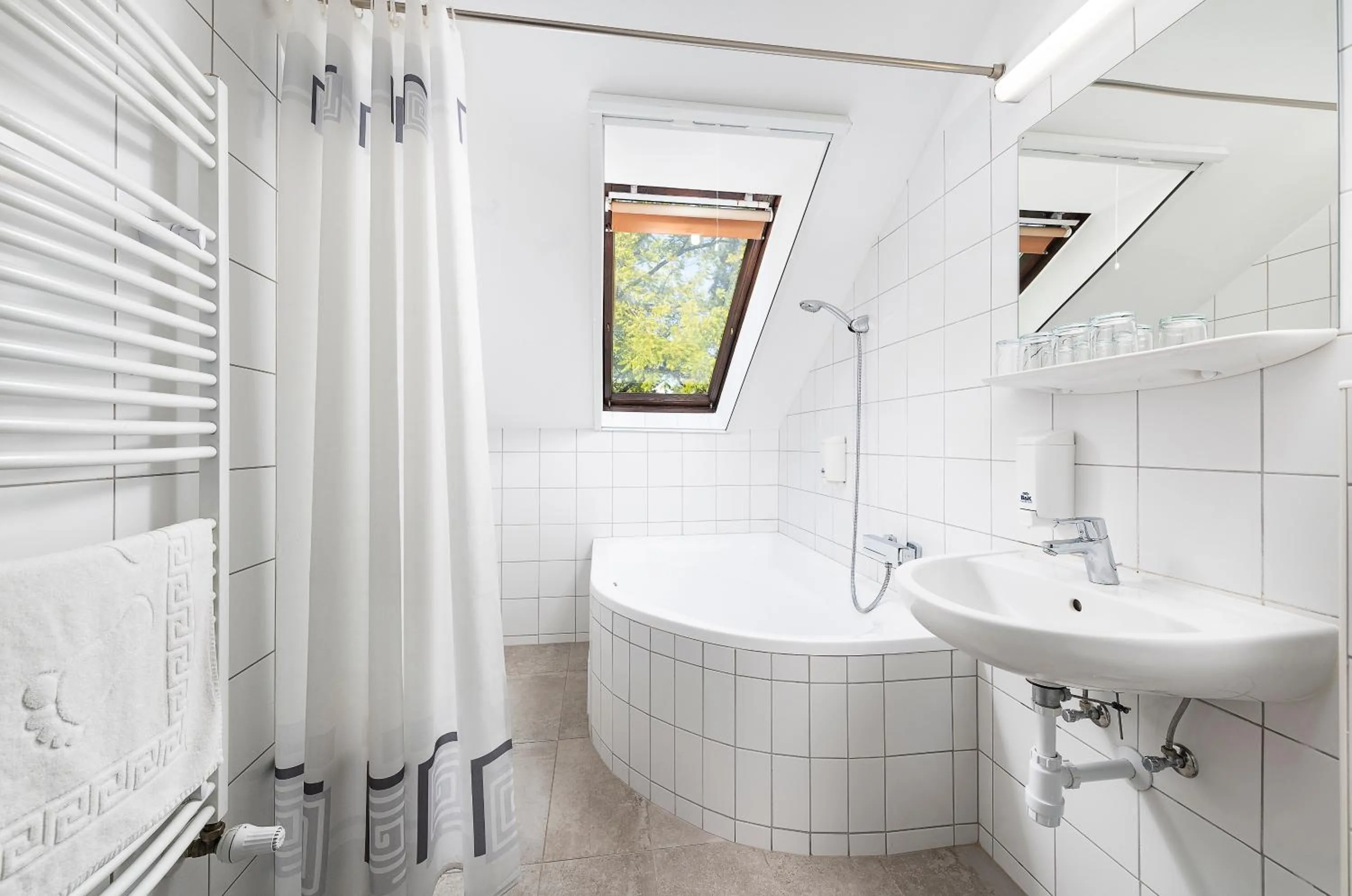 Bathroom in Svájci Lak Panzió