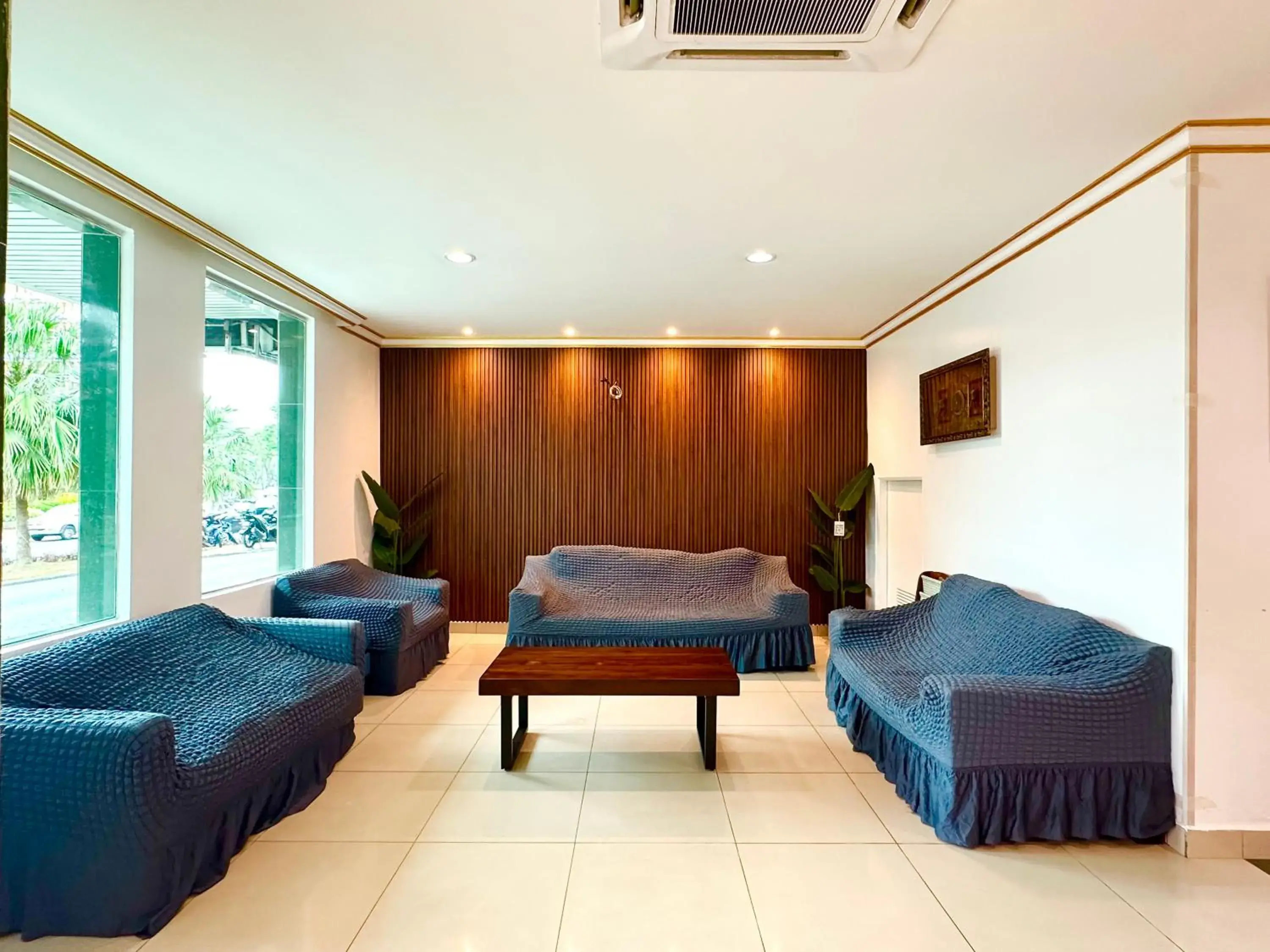 VALLEY HOTEL VALLEY HOTEL