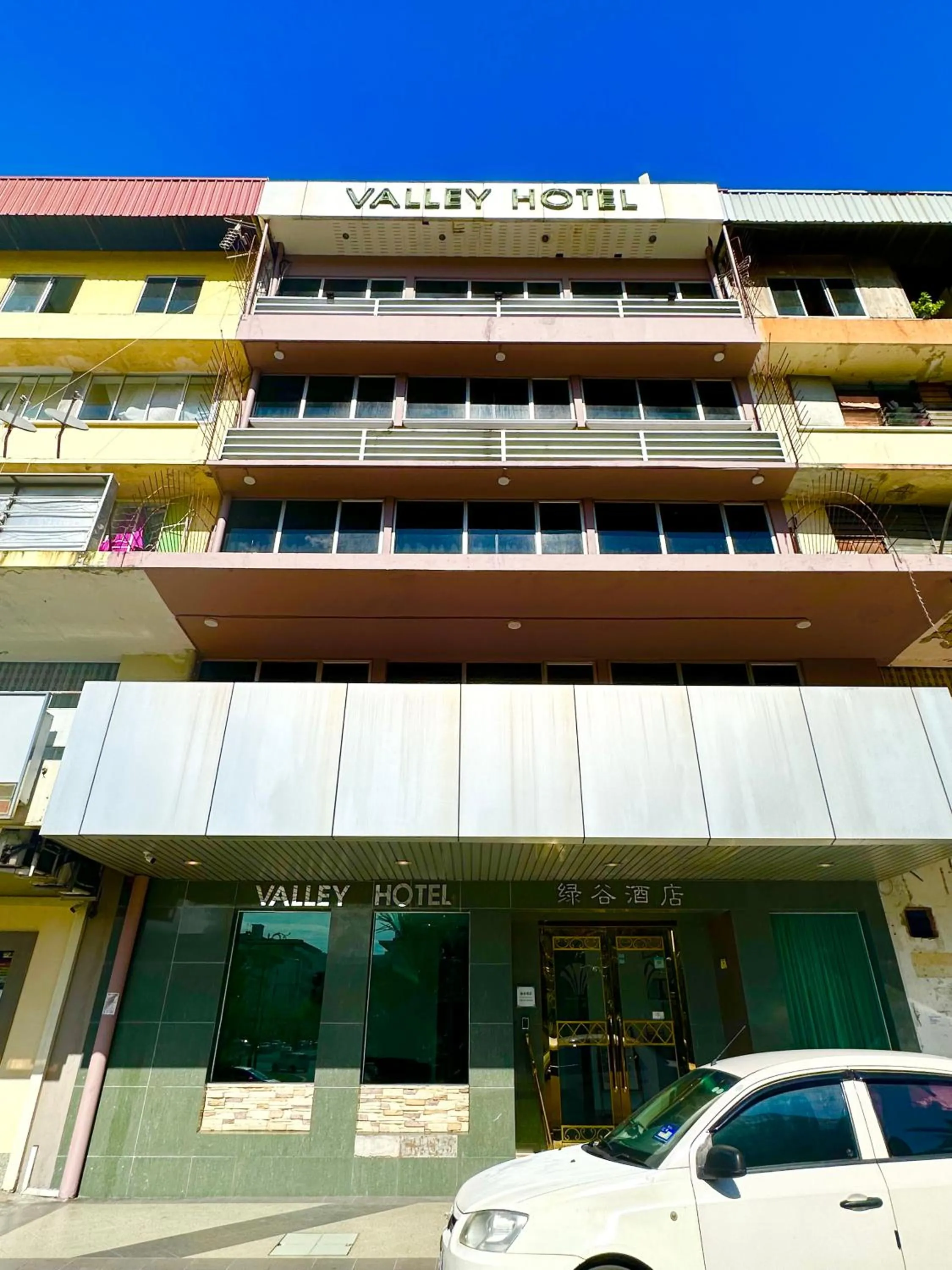 Property building in VALLEY HOTEL