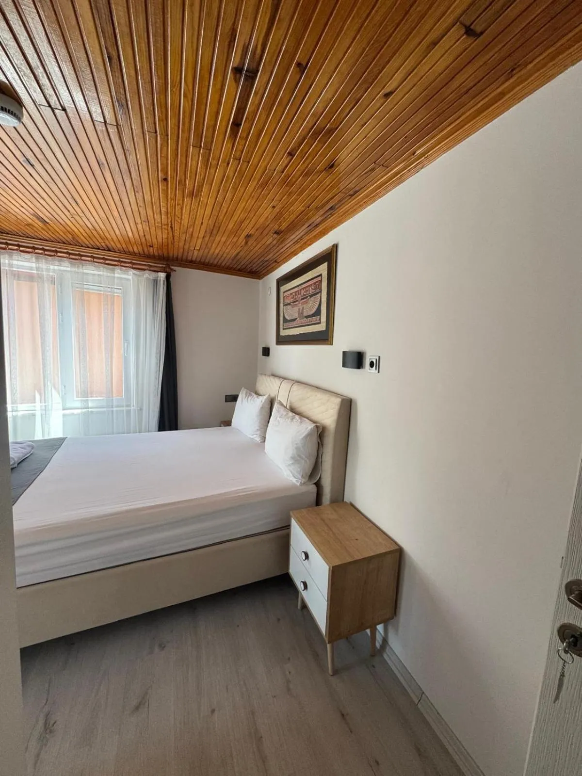 Bed in Ali's Pension ada alis