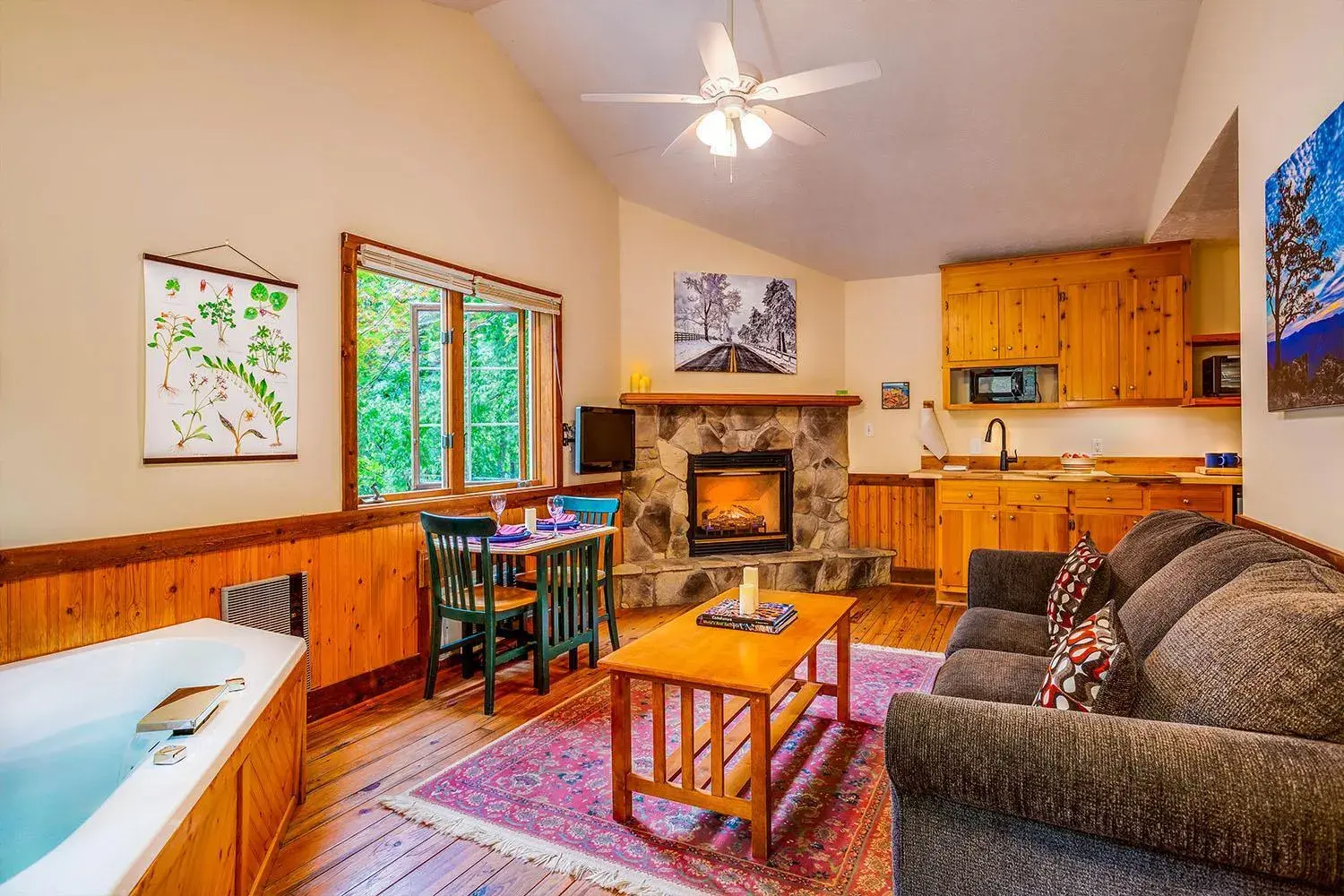 One-Bedroom House in Love Ridge Mountain Lodging One-Bedroom House in Love Ridge Mountain Lodging