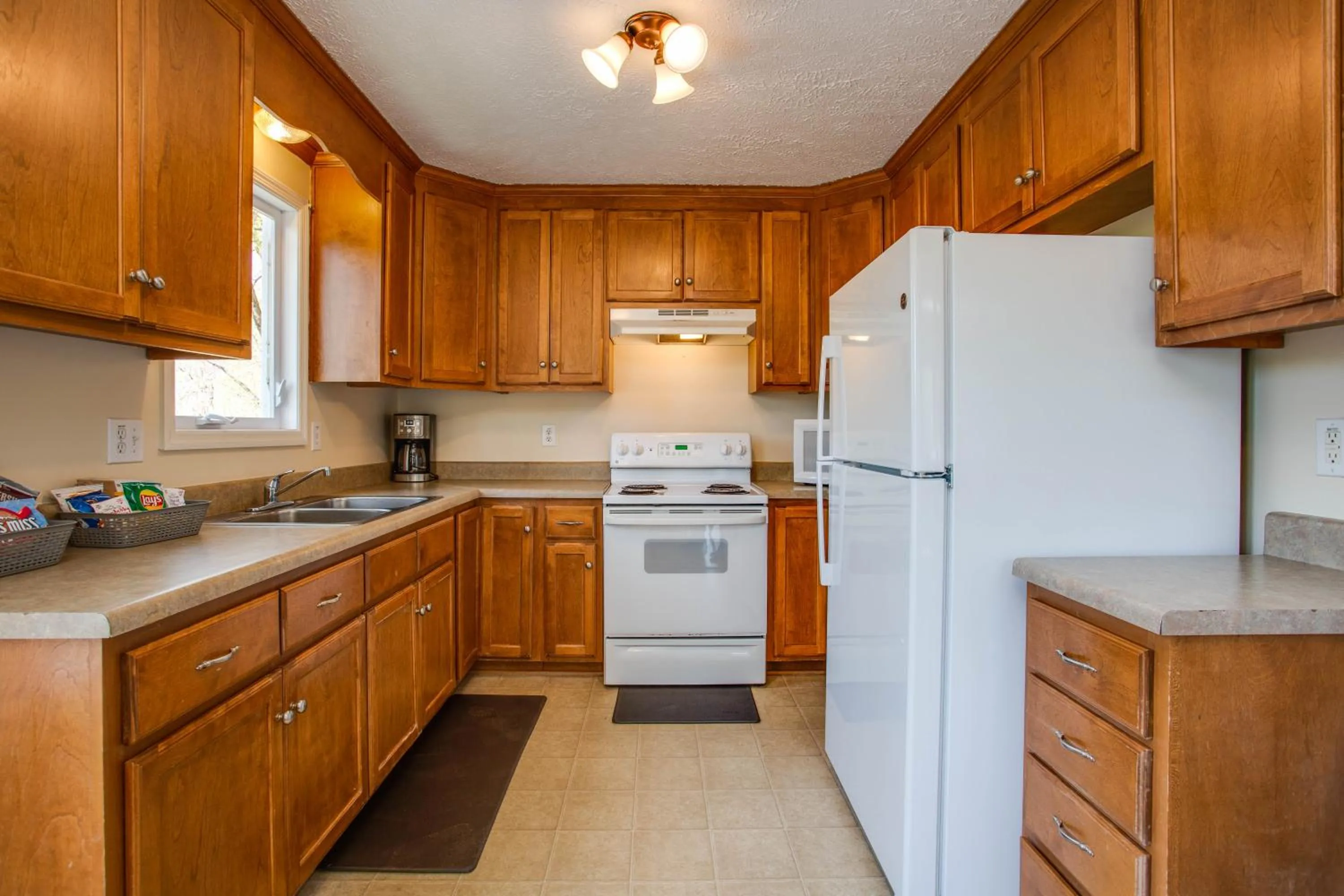 kitchen in Love Ridge Mountain Lodging