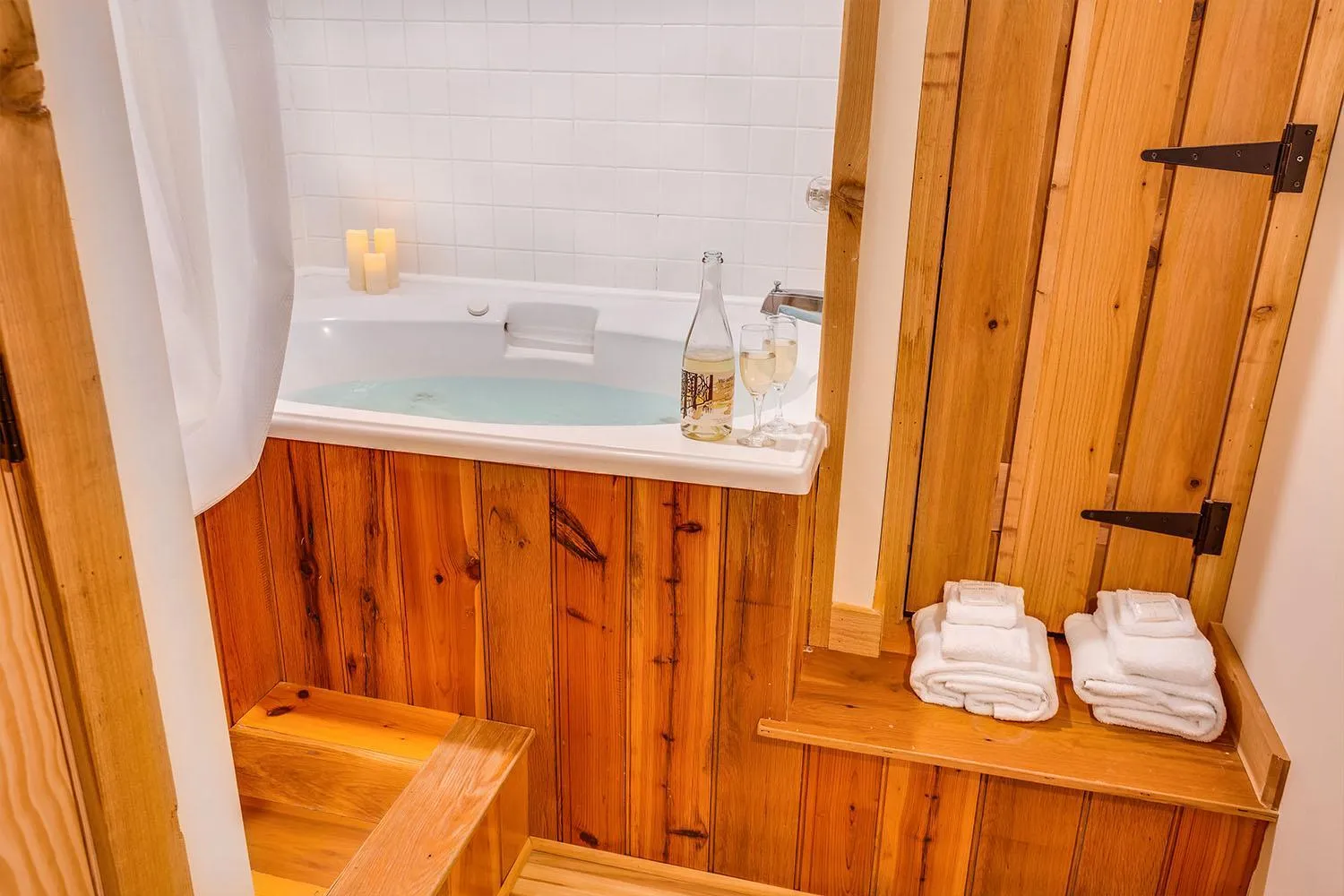 Love Ridge Mountain Lodging