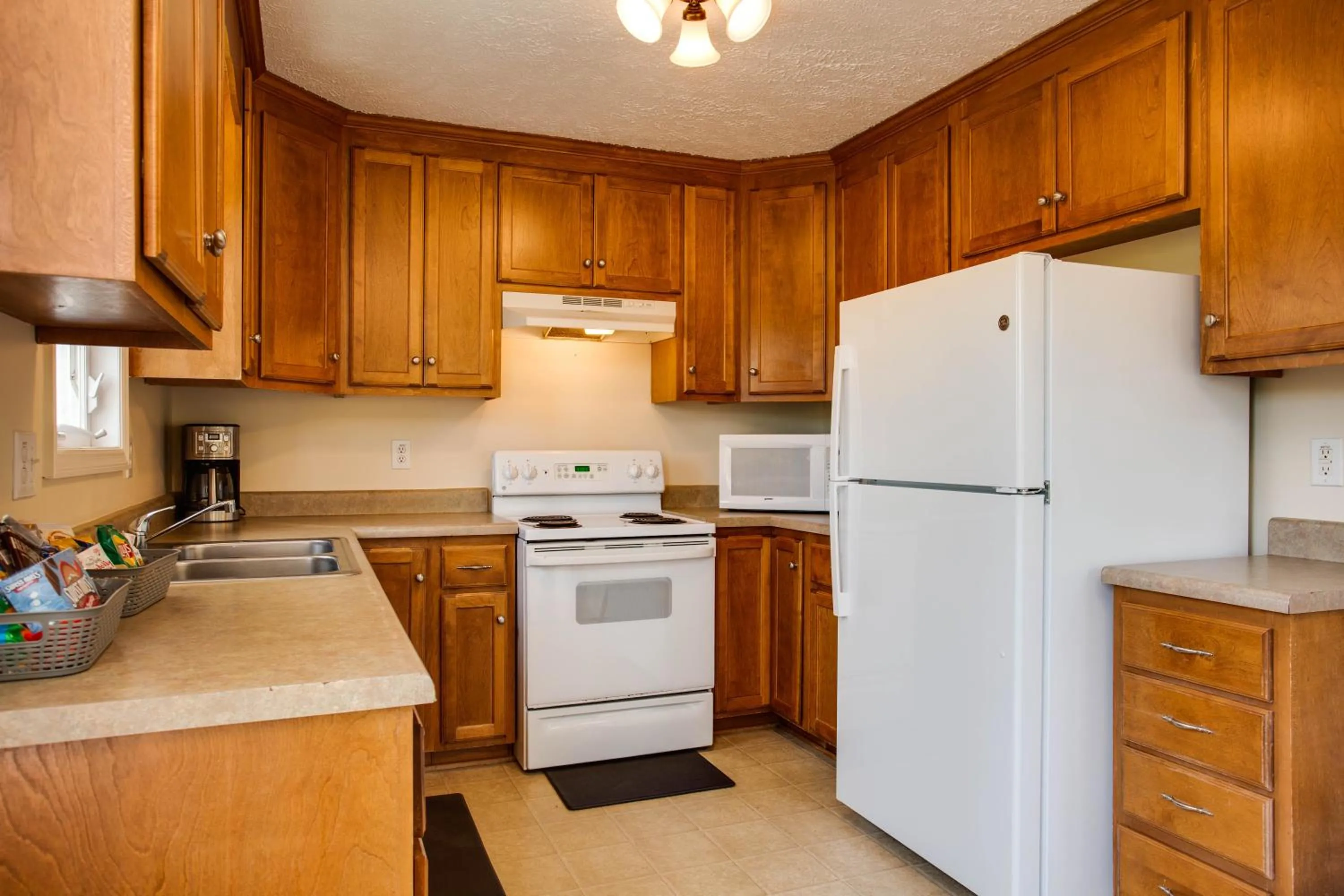 kitchen in Love Ridge Mountain Lodging
