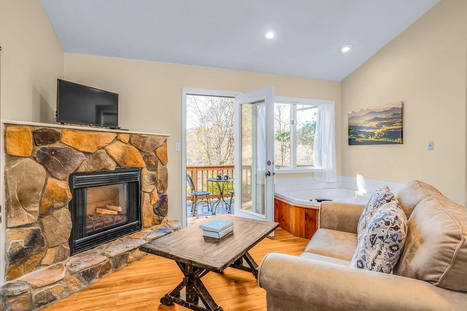 Love Ridge Mountain Lodging