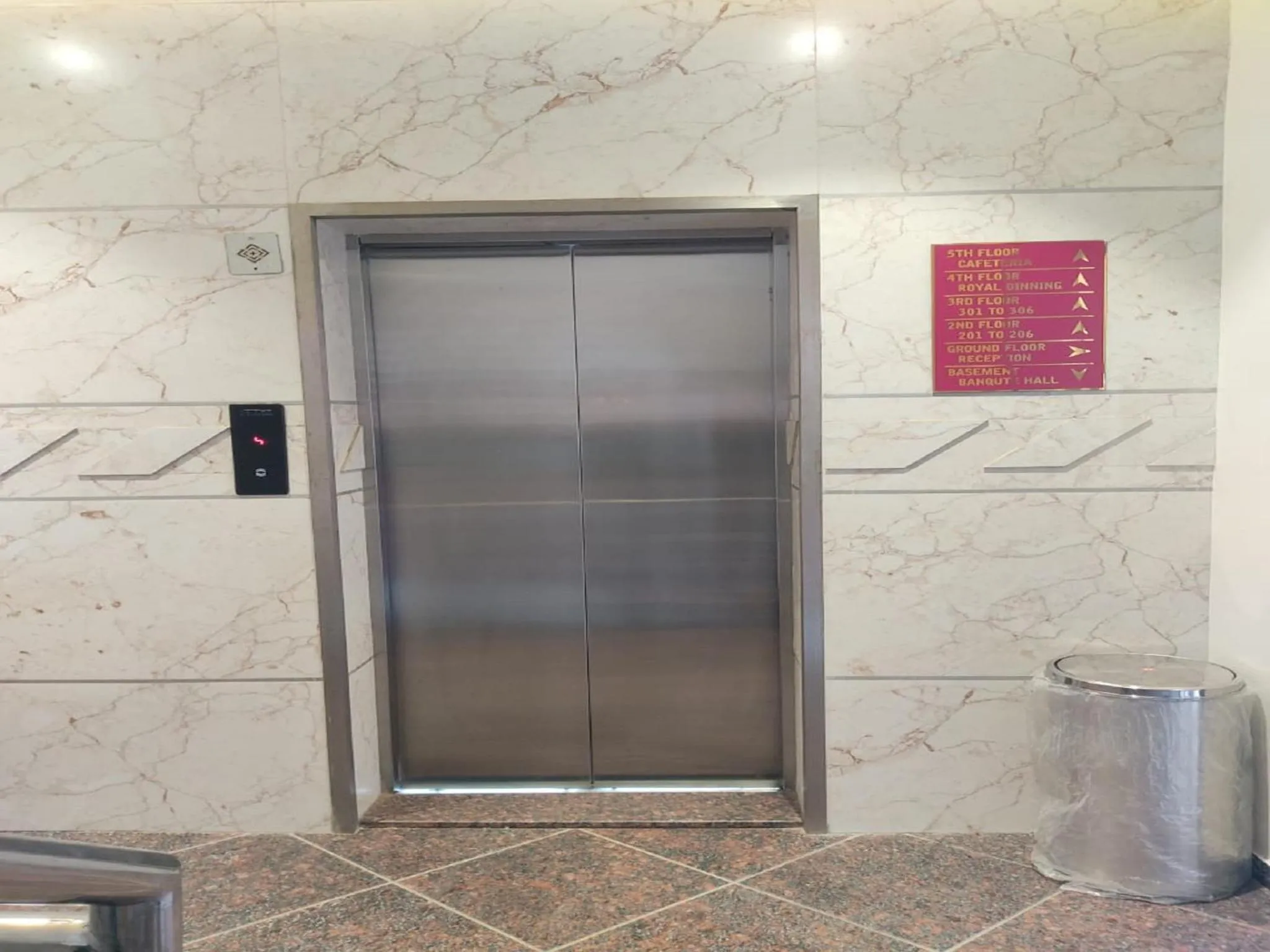 elevator in Hotel Rose Gold