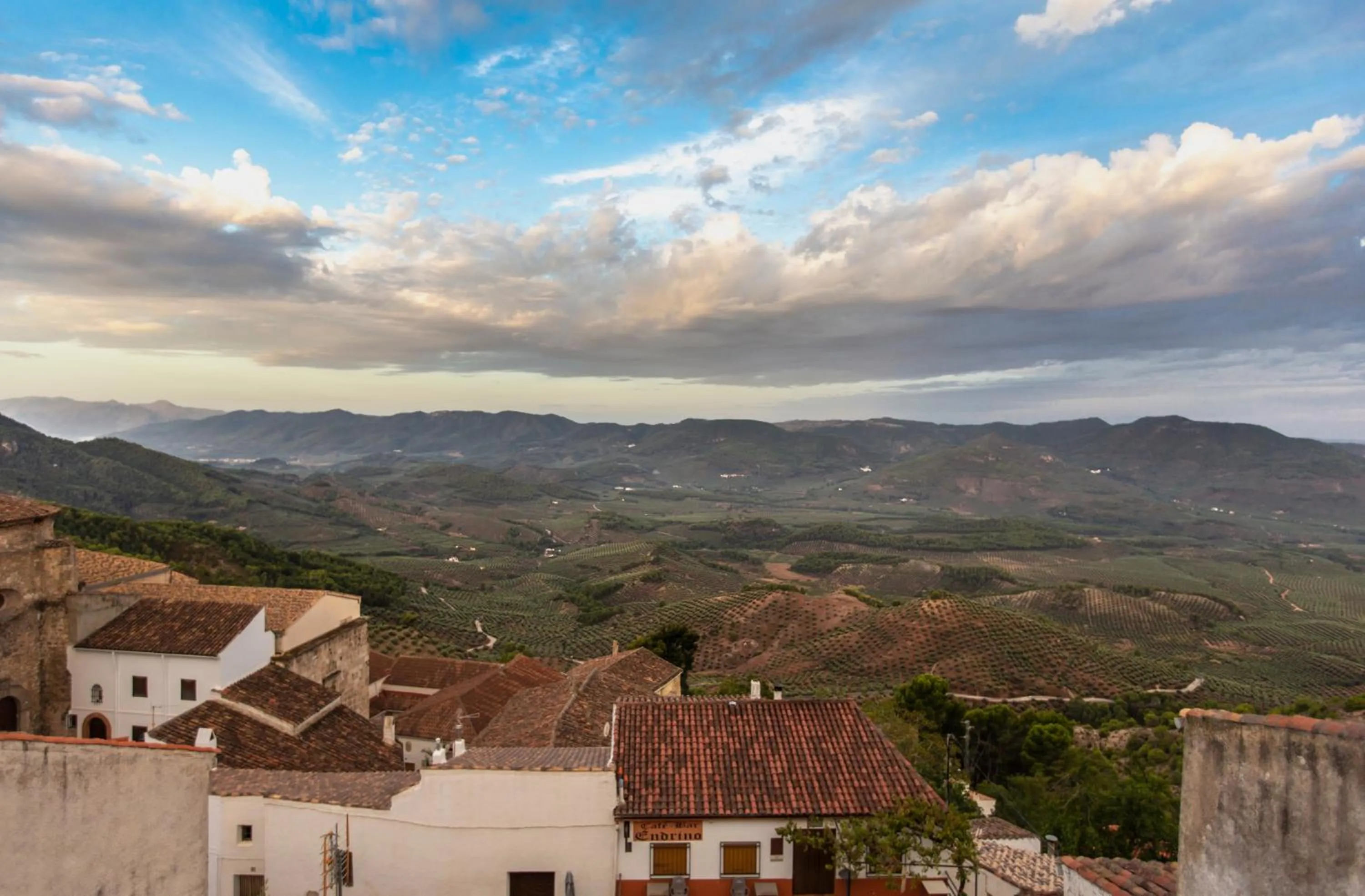 Day in Hotel Poeta Jorge Manrique