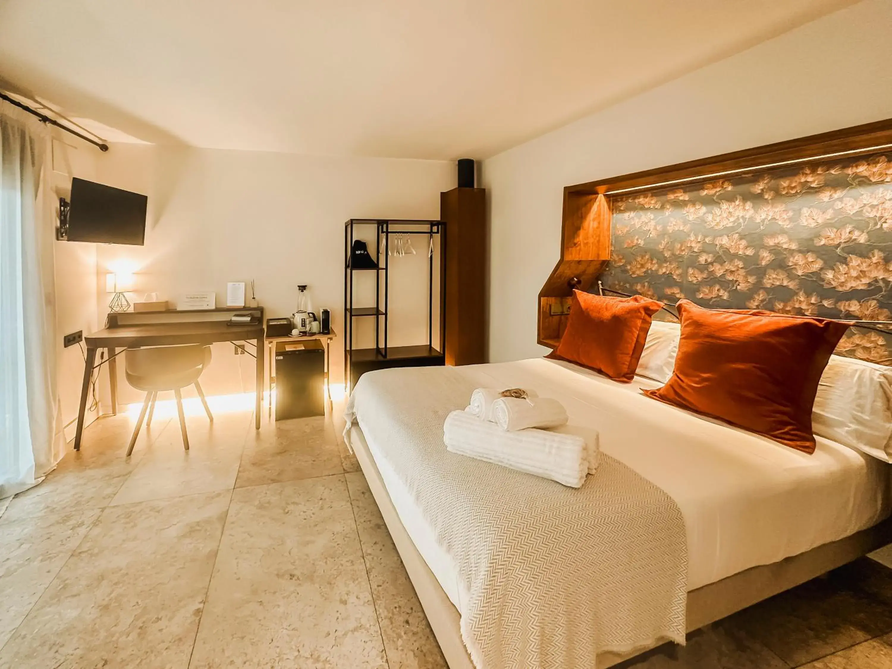 Superior Double Room with Terrace and Mountain View in Hotel Boutique Poeta Jorge Manrique Superior Double Room with Terrace and Mountain View in Hotel Boutique Poeta Jorge Manrique