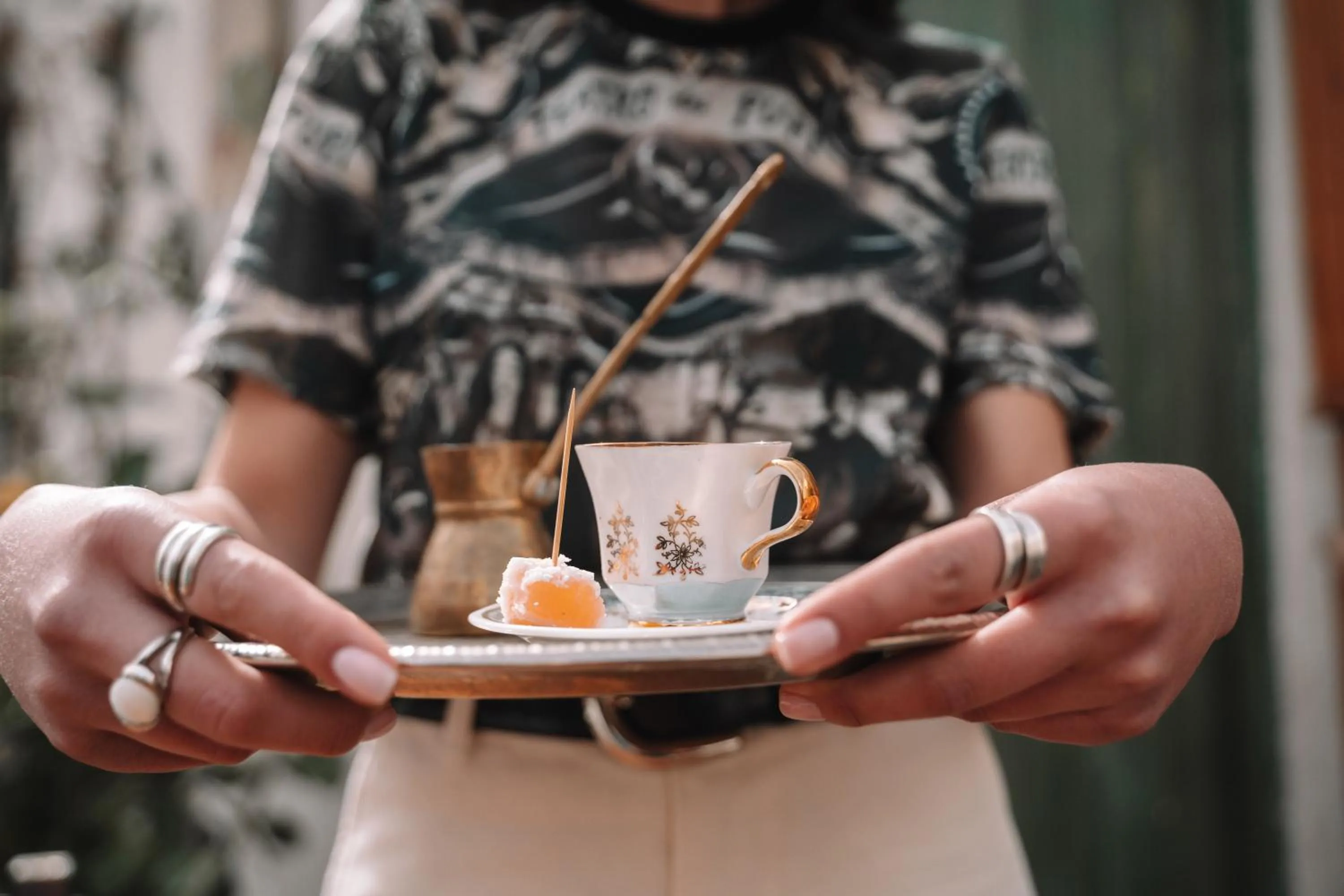 Coffee/tea facilities in Nelya Suites