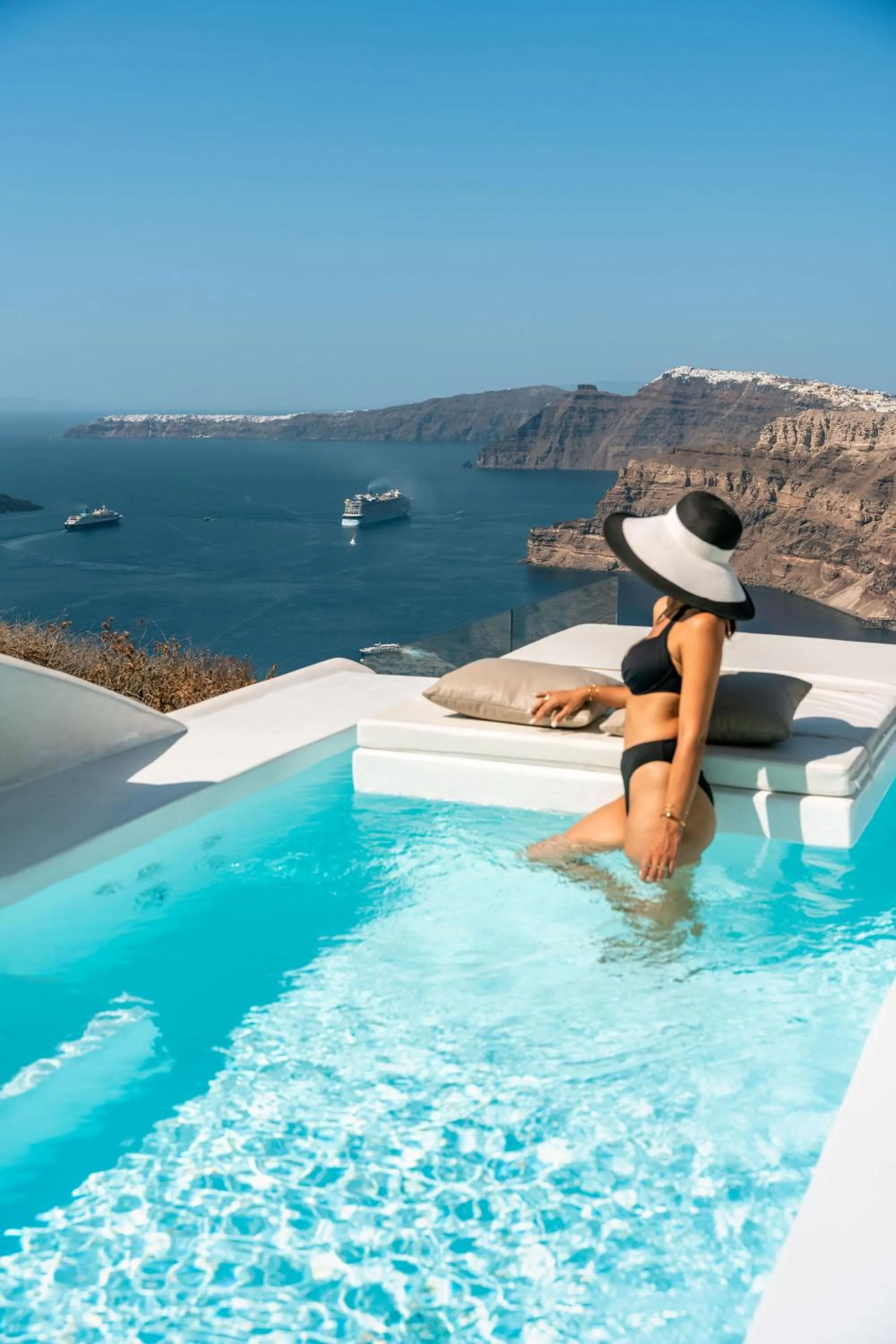 Hot Tub in Nelya Suites