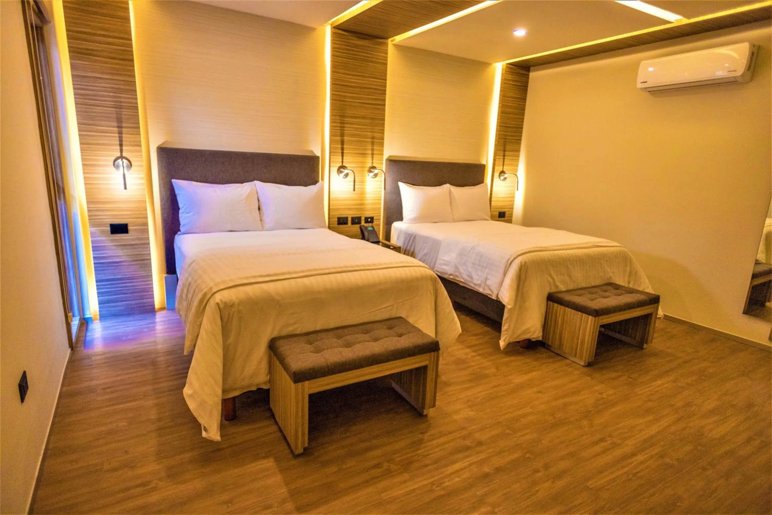 Bed in Hotel Plaza by Kavia