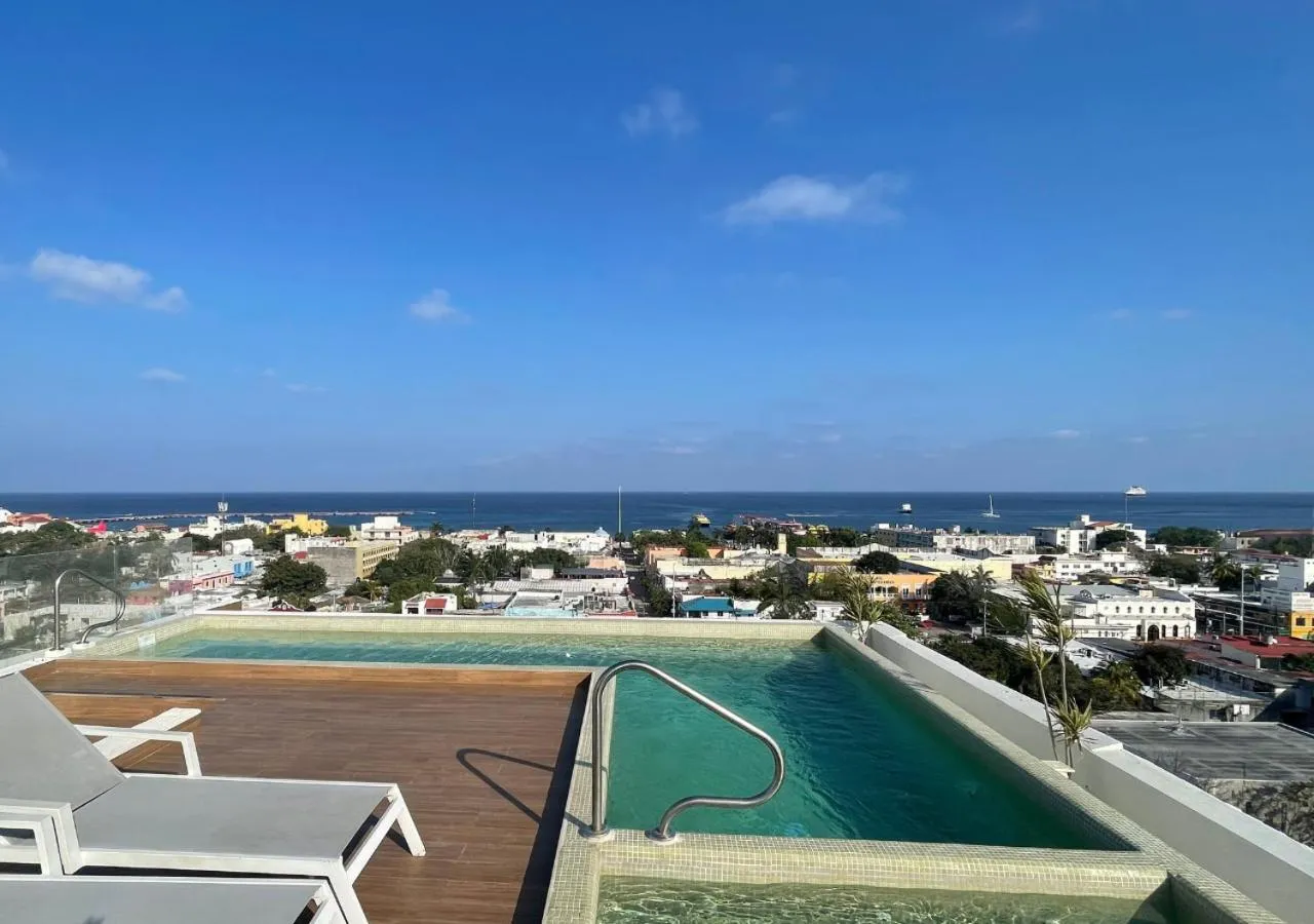 Brand New Condo with Rooftop Pool