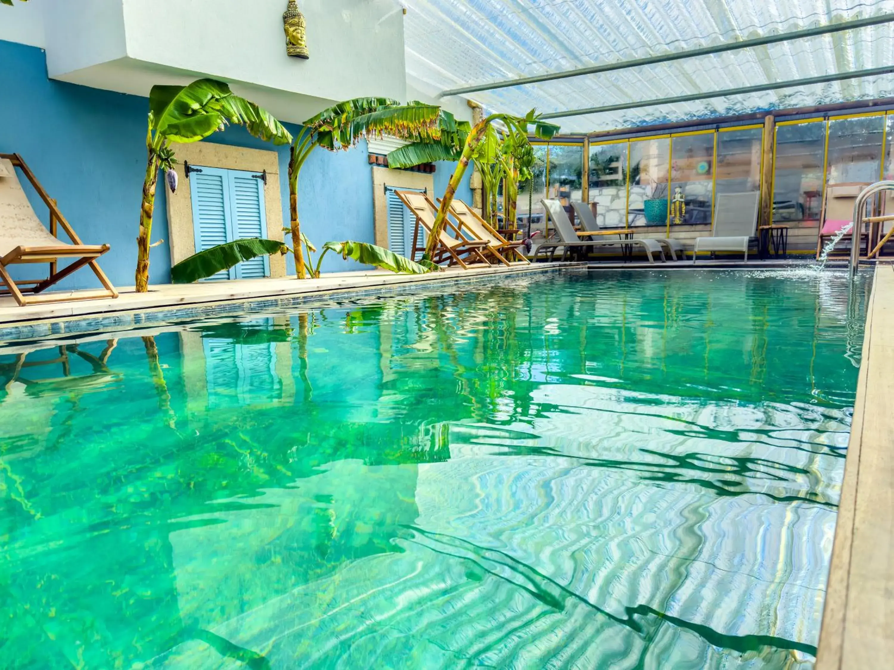 Swimming pool in Banana Alaçatı Food & Stay - Adults Only Swimming pool in Banana Alaçatı Food & Stay - Adults Only