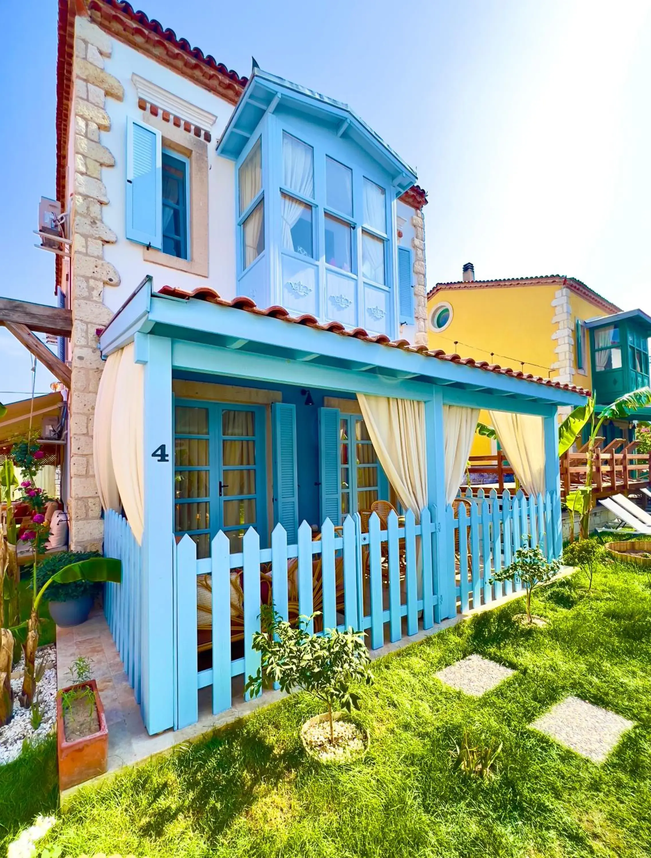 Property building in Banana Alaçatı Food & Stay - Adults Only Property building in Banana Alaçatı Food & Stay - Adults Only