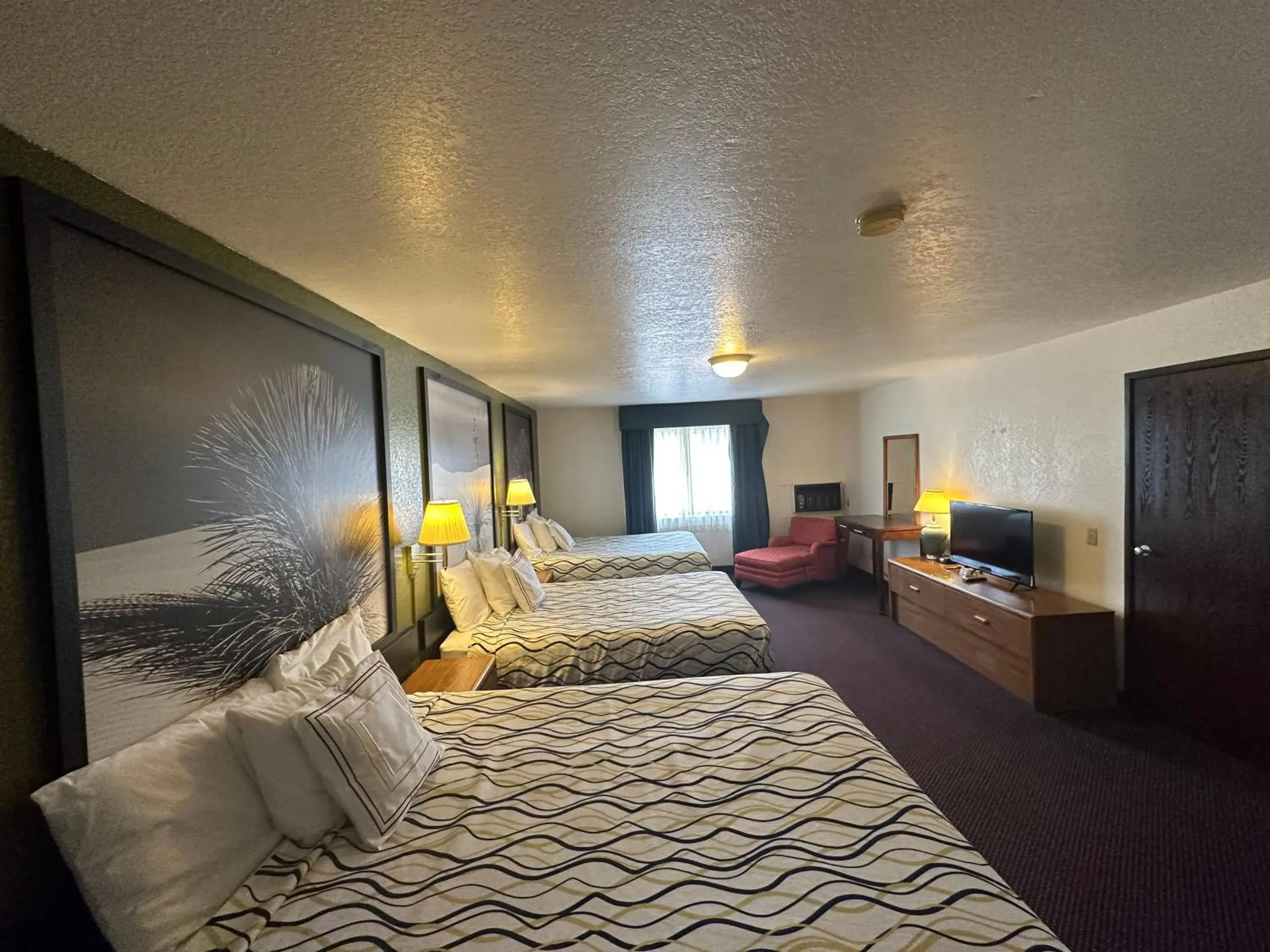 Bed in Simple Rewards Inn Bed in Simple Rewards Inn