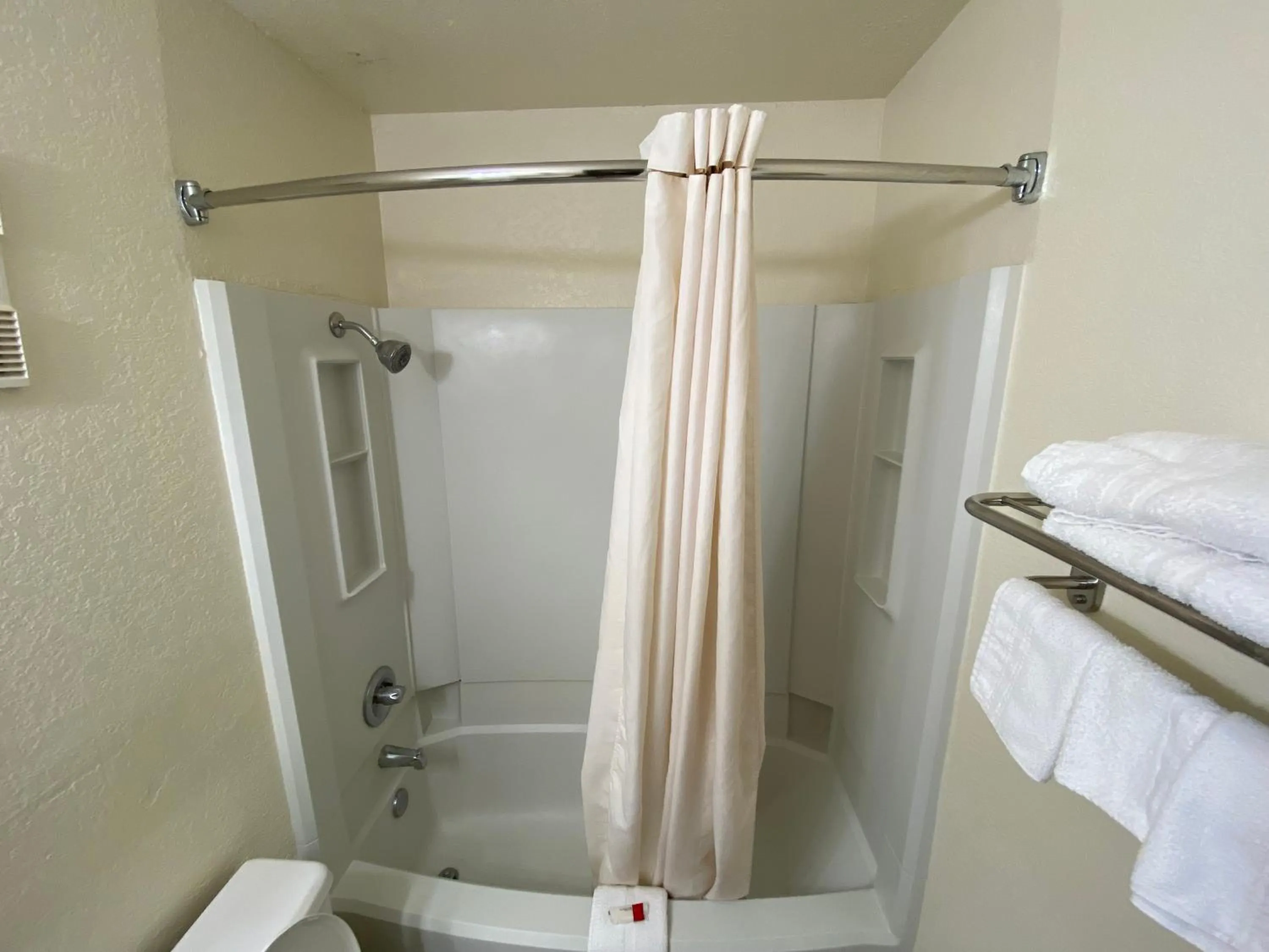 Bathroom in Simple Rewards Inn