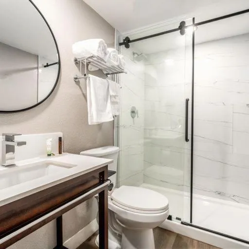 Shower in MainStay Suites Moreno Valley Near March Air Reserve Base