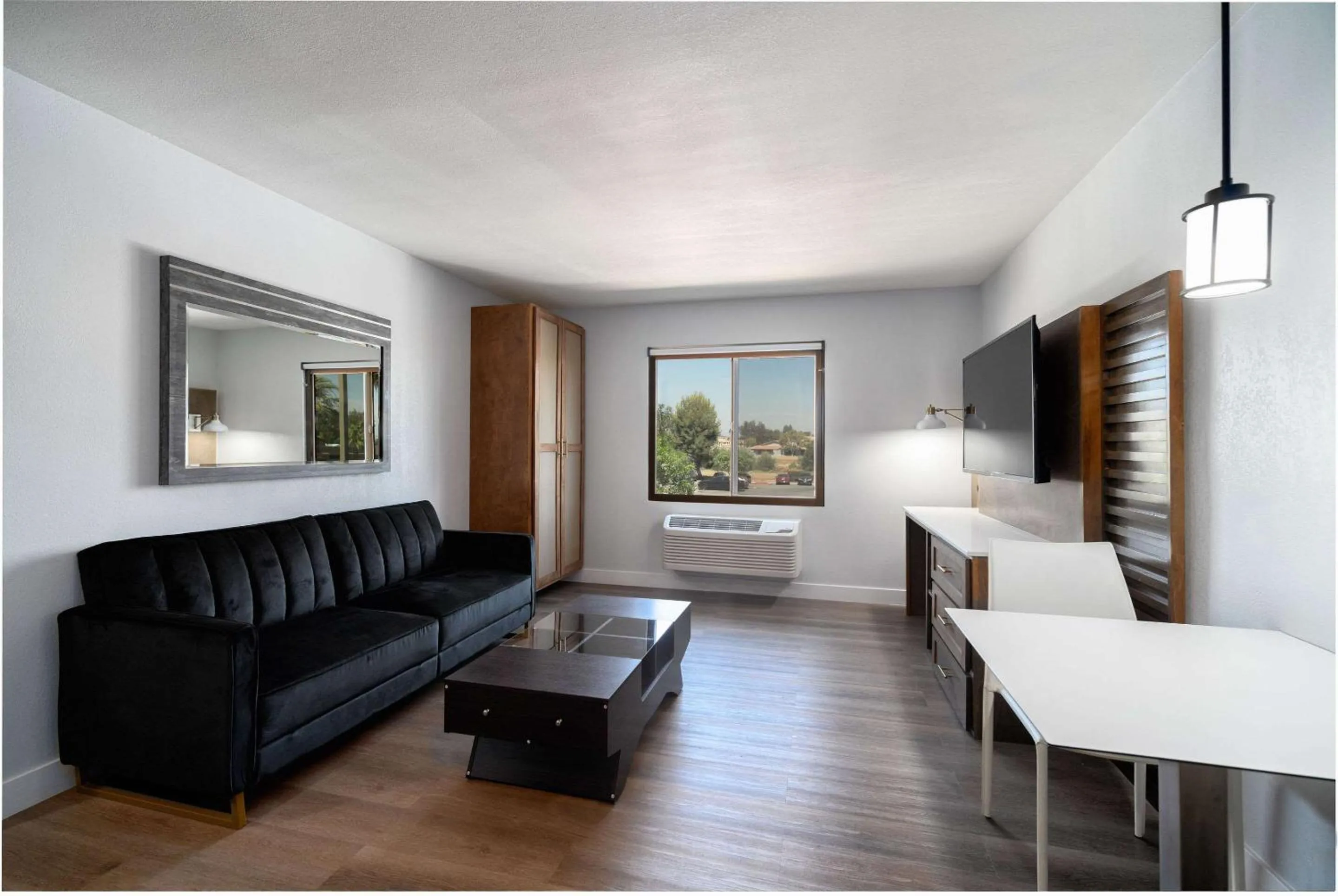 Bedroom in MainStay Suites Moreno Valley Near March Air Reserve Base