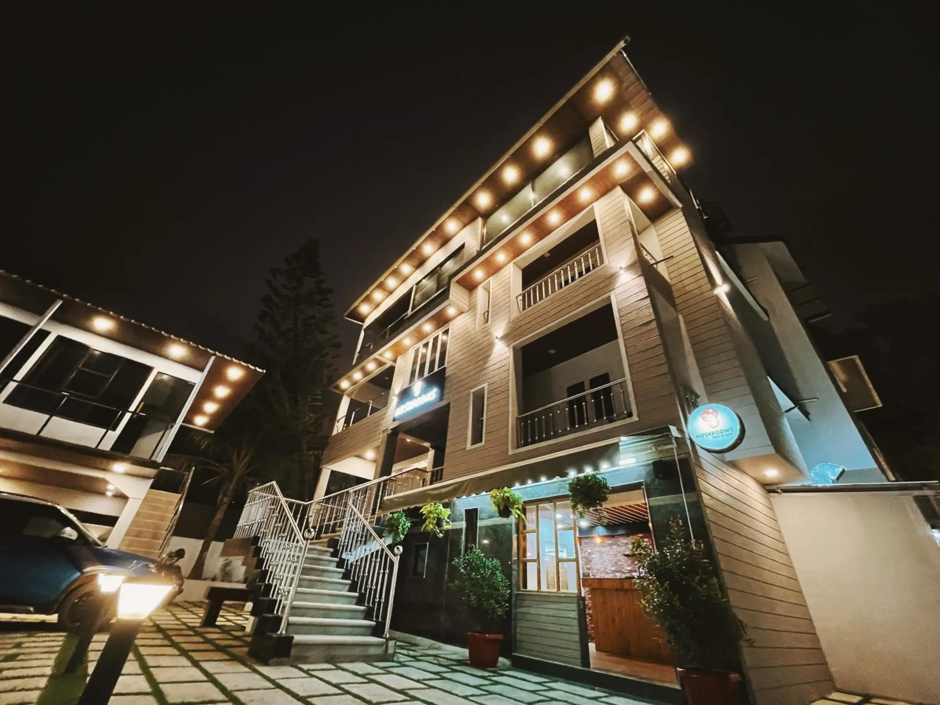 Property building in MUSHROOMS Property building in MUSHROOMS