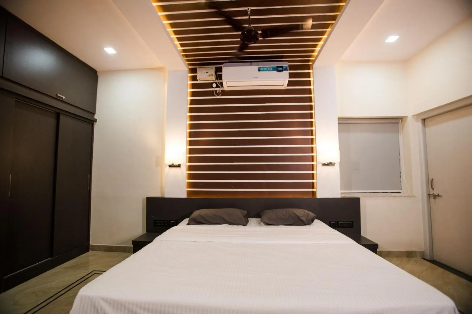 Bedroom, Bed in MUSHROOMS