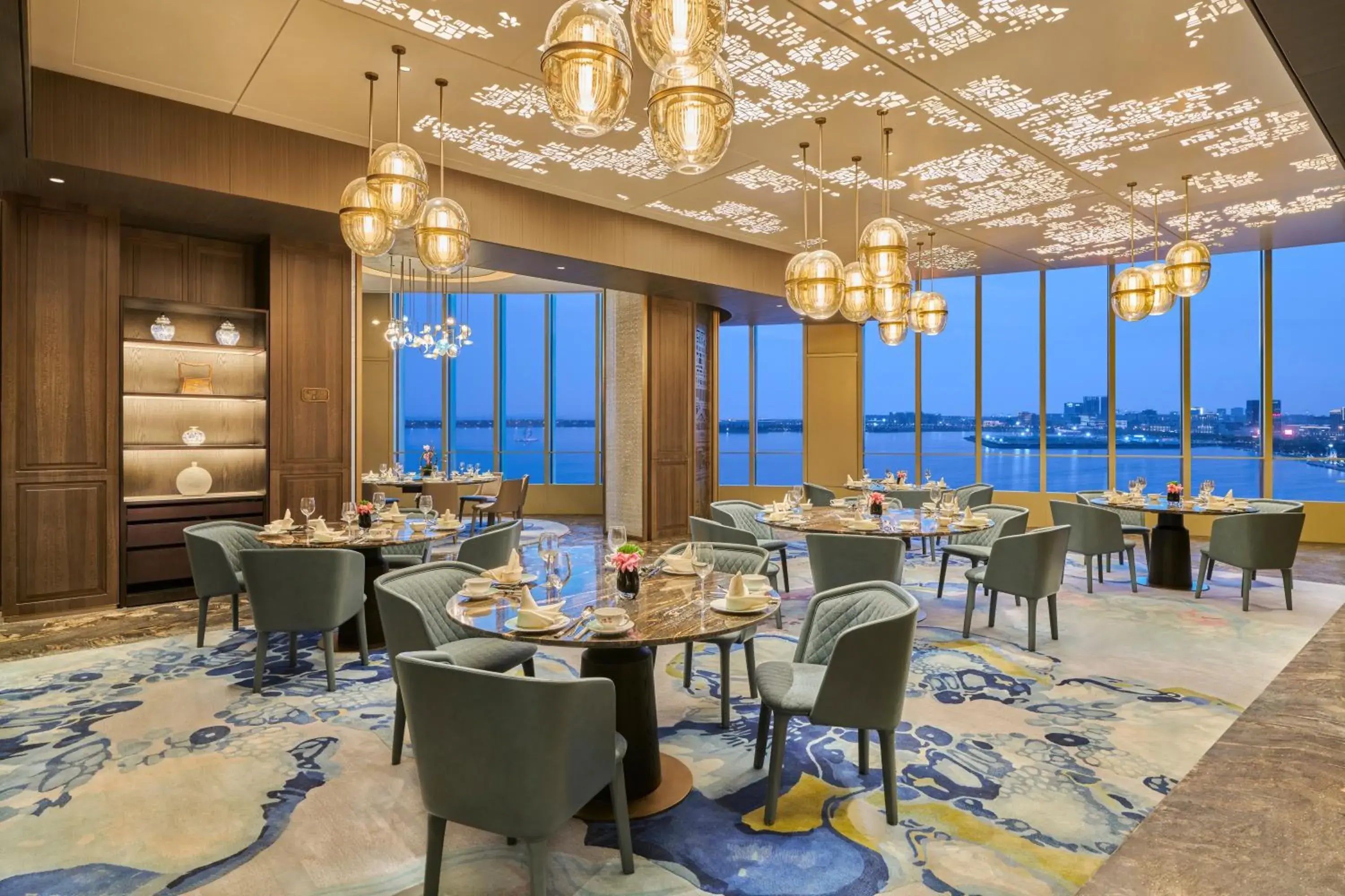 Restaurant/places to eat in Artyzen Lingang Shanghai Restaurant/places to eat in Artyzen Lingang Shanghai