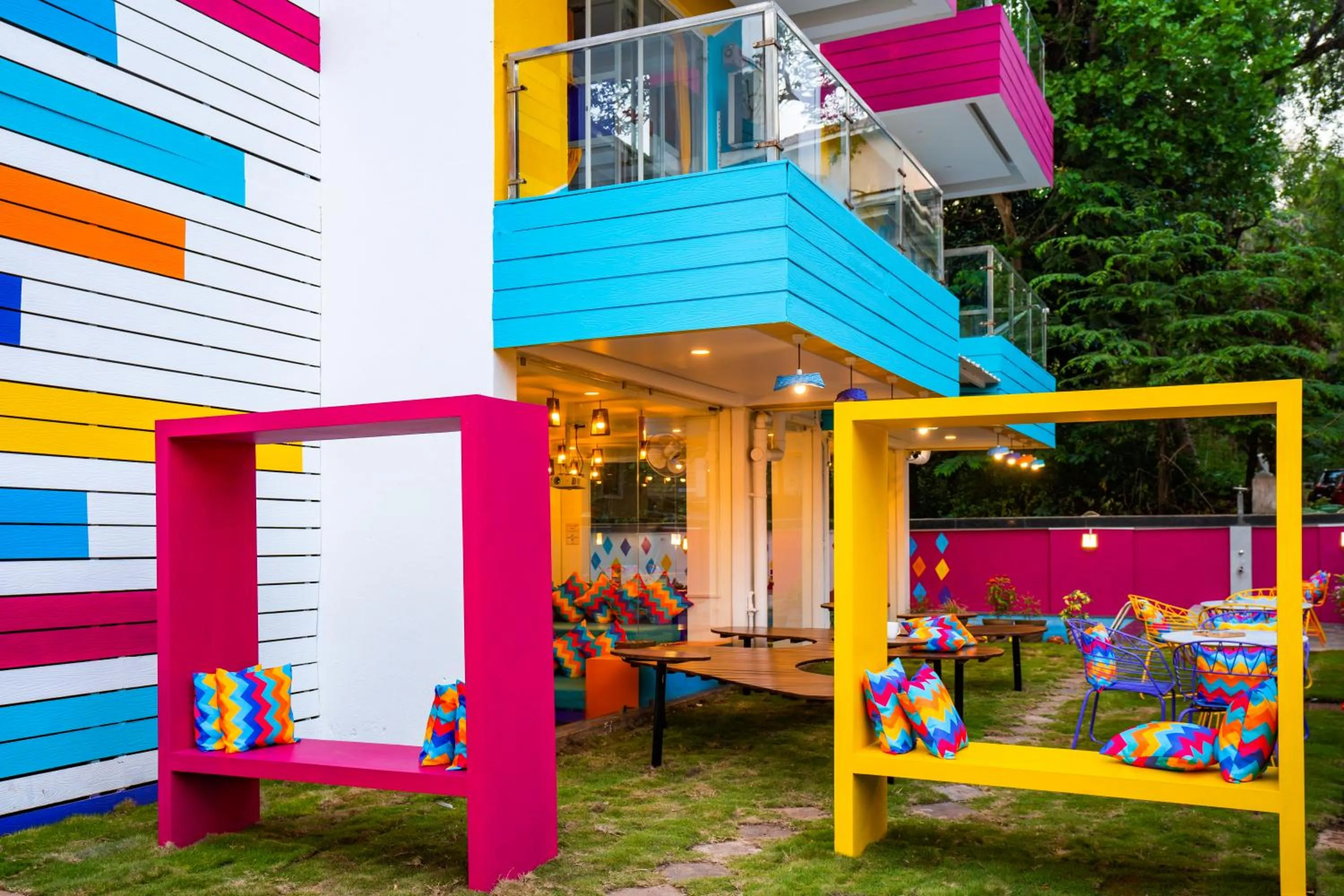 Seating area in goSTOPS Goa, Baga