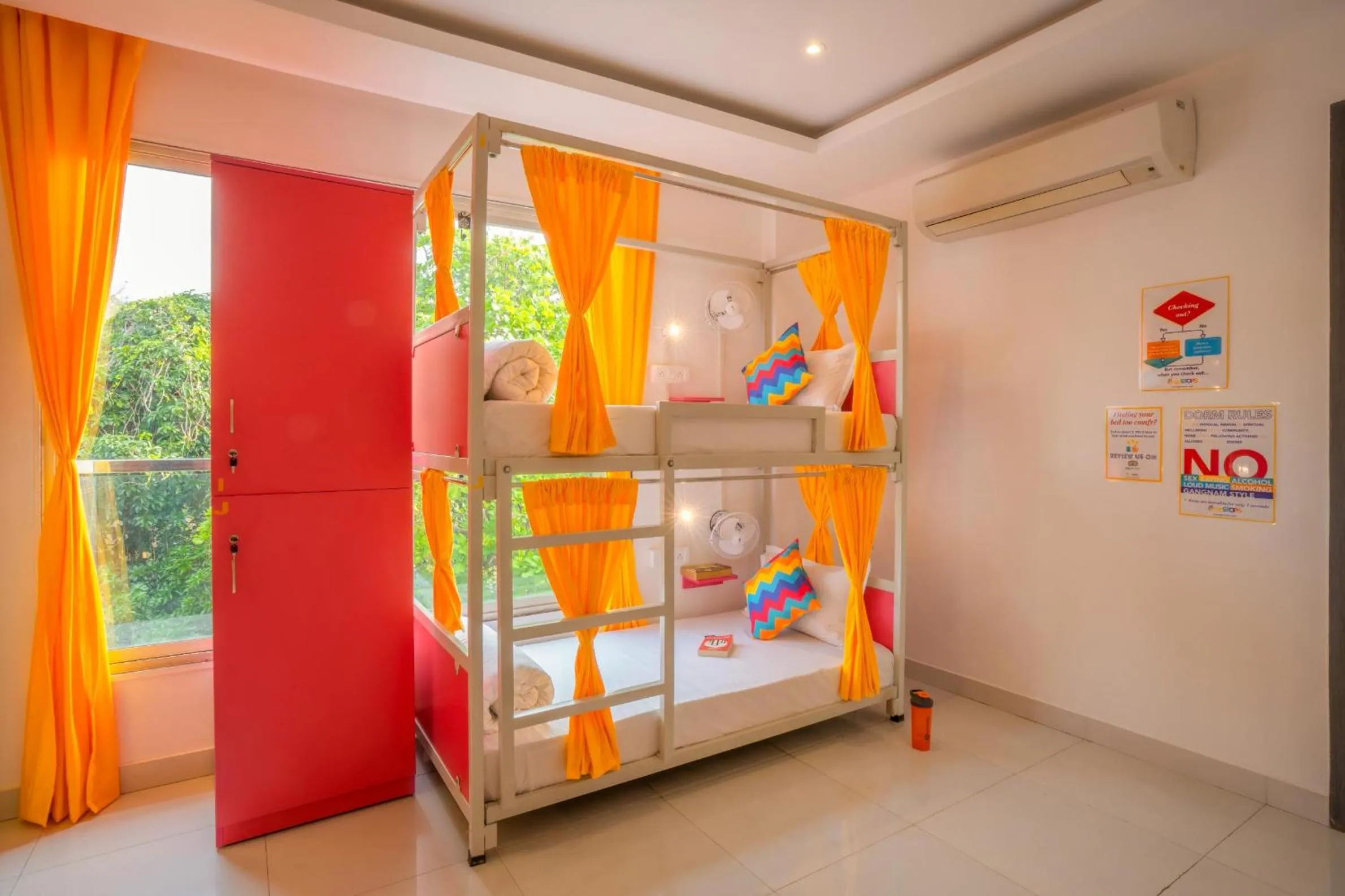 Bed in goSTOPS Goa, Baga