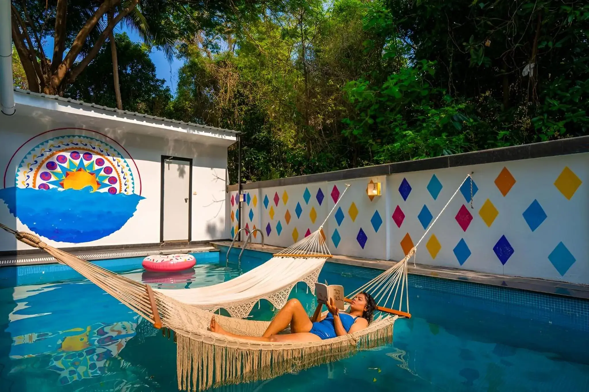 goSTOPS Goa, Baga goSTOPS Goa, Baga