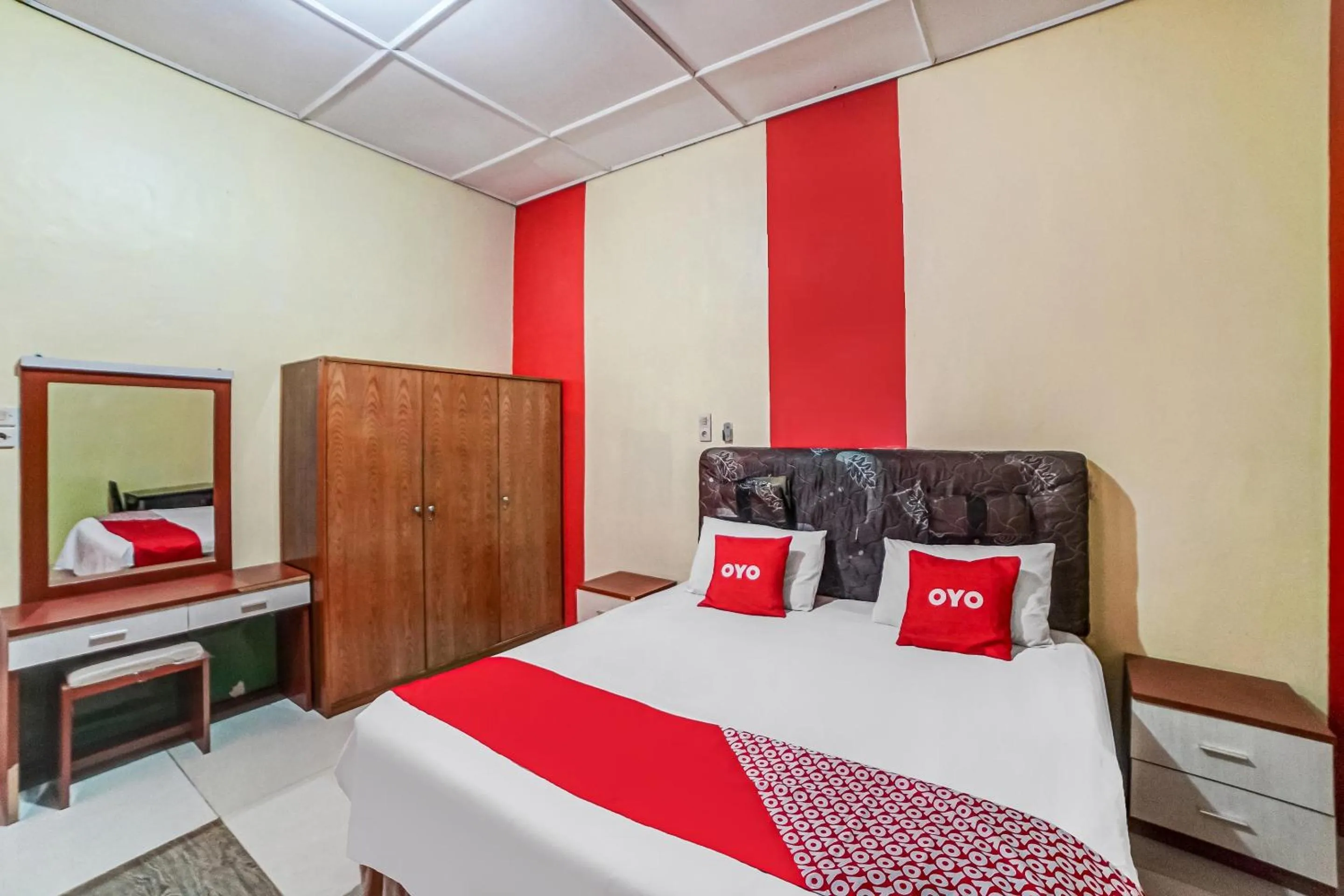 Bedroom, Bed in Hotel O Al Karim Syariah