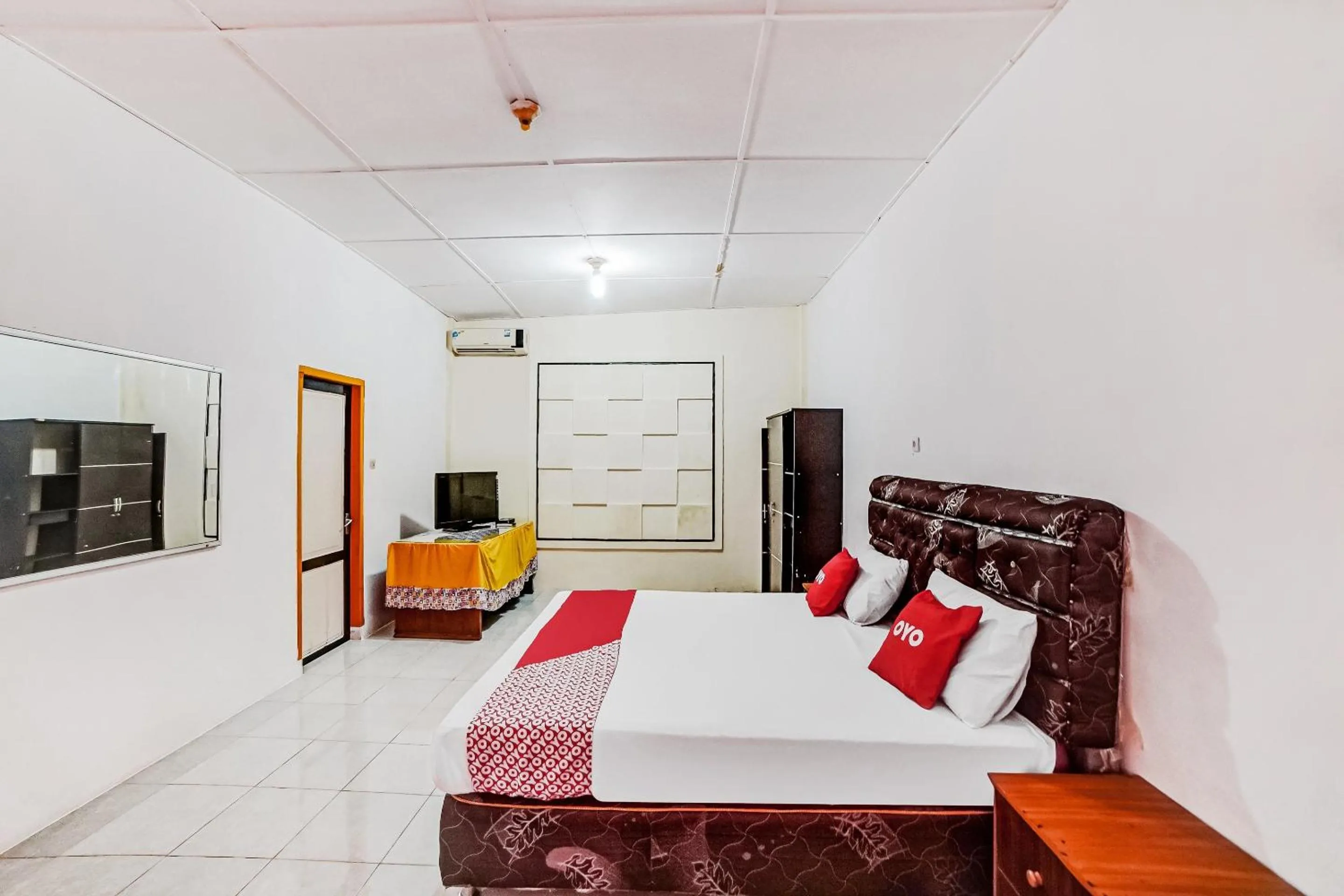 Bedroom, Bed in Hotel O Al Karim Syariah