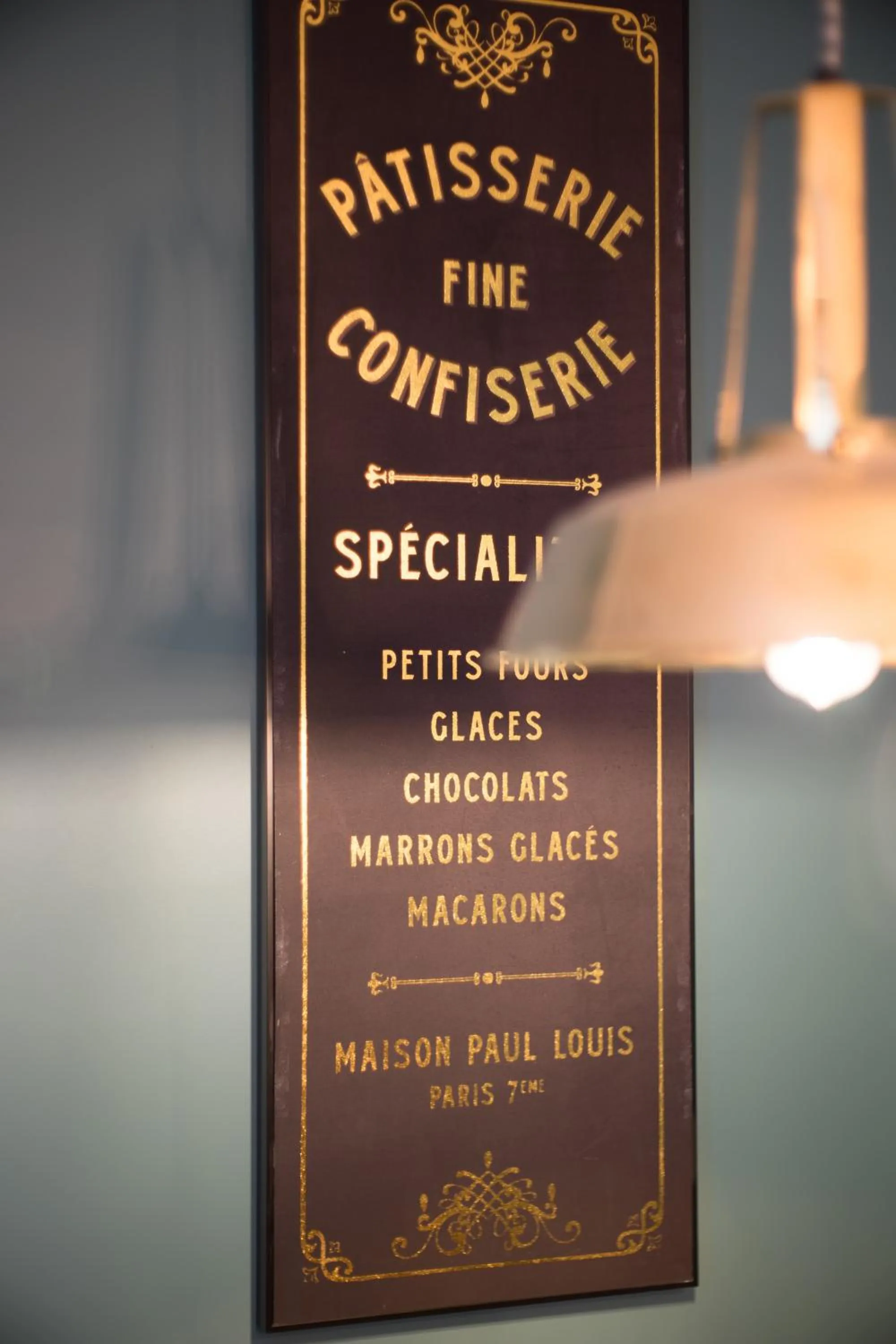 Dining area in The Charming Trocadero Eiffel Tower