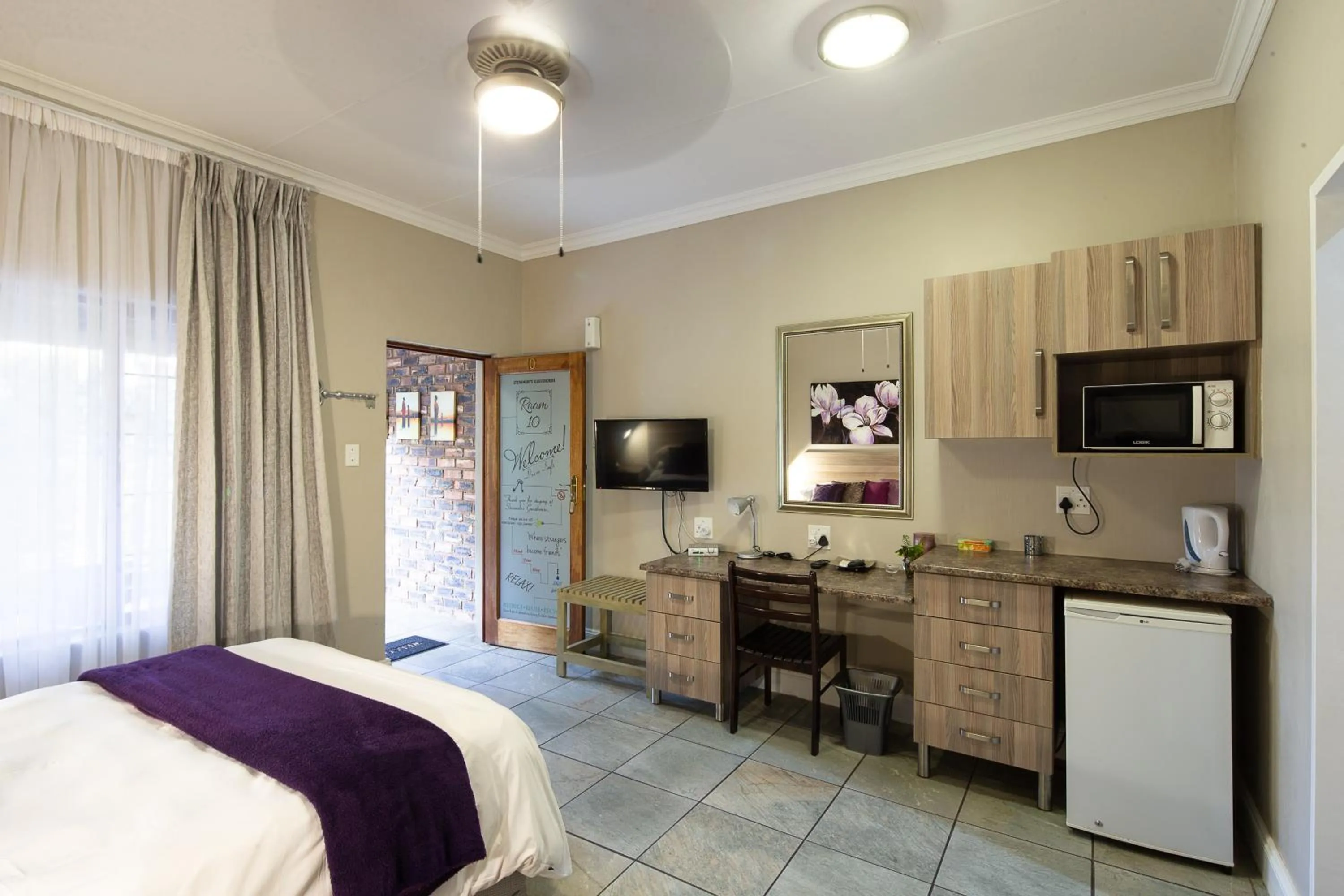 Double Room - single occupancy in Stevenski's Guesthouse