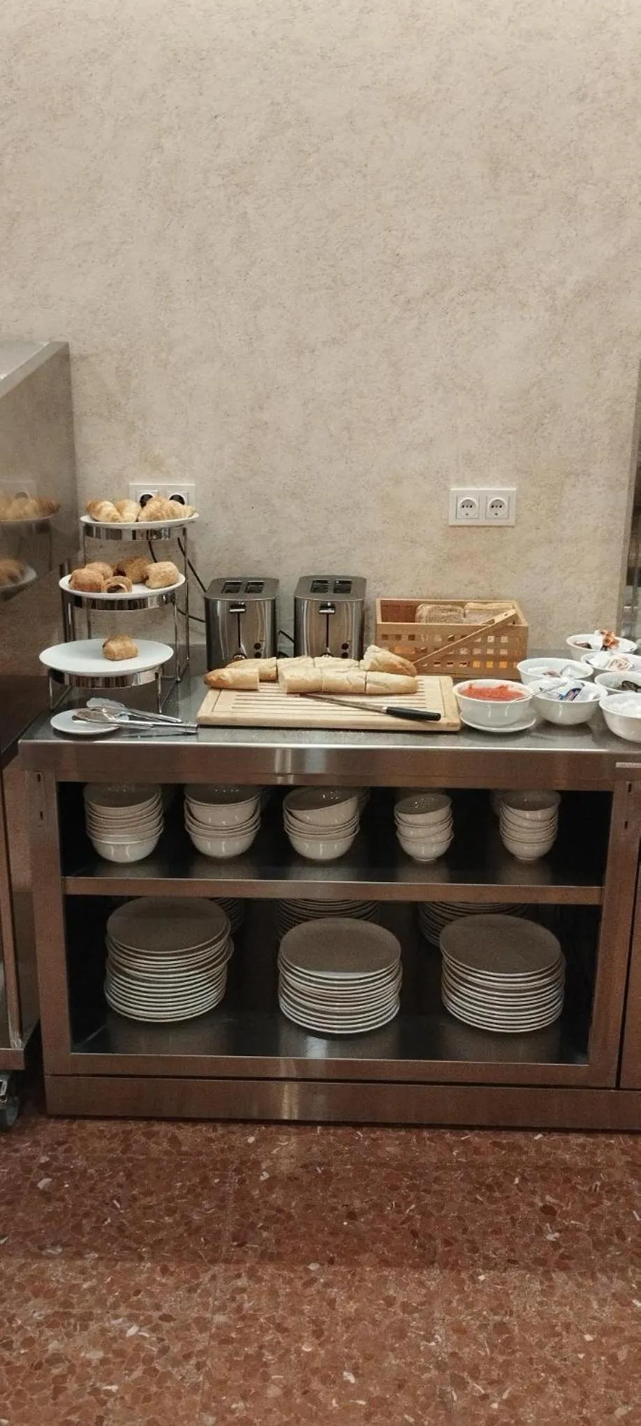 Buffet breakfast in Hotel Marqués de Aguilar