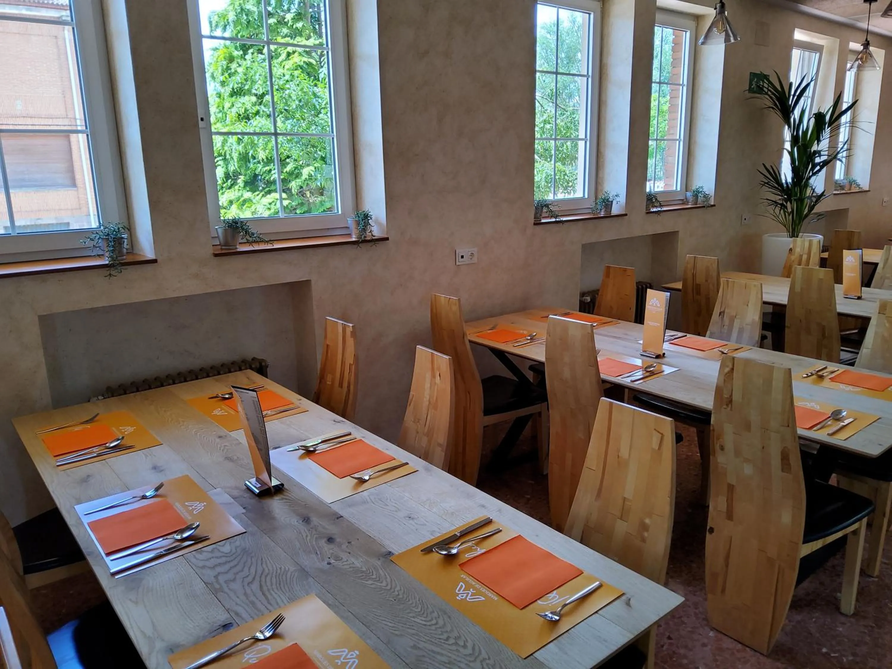 Restaurant/places to eat in Hotel Marqués de Aguilar