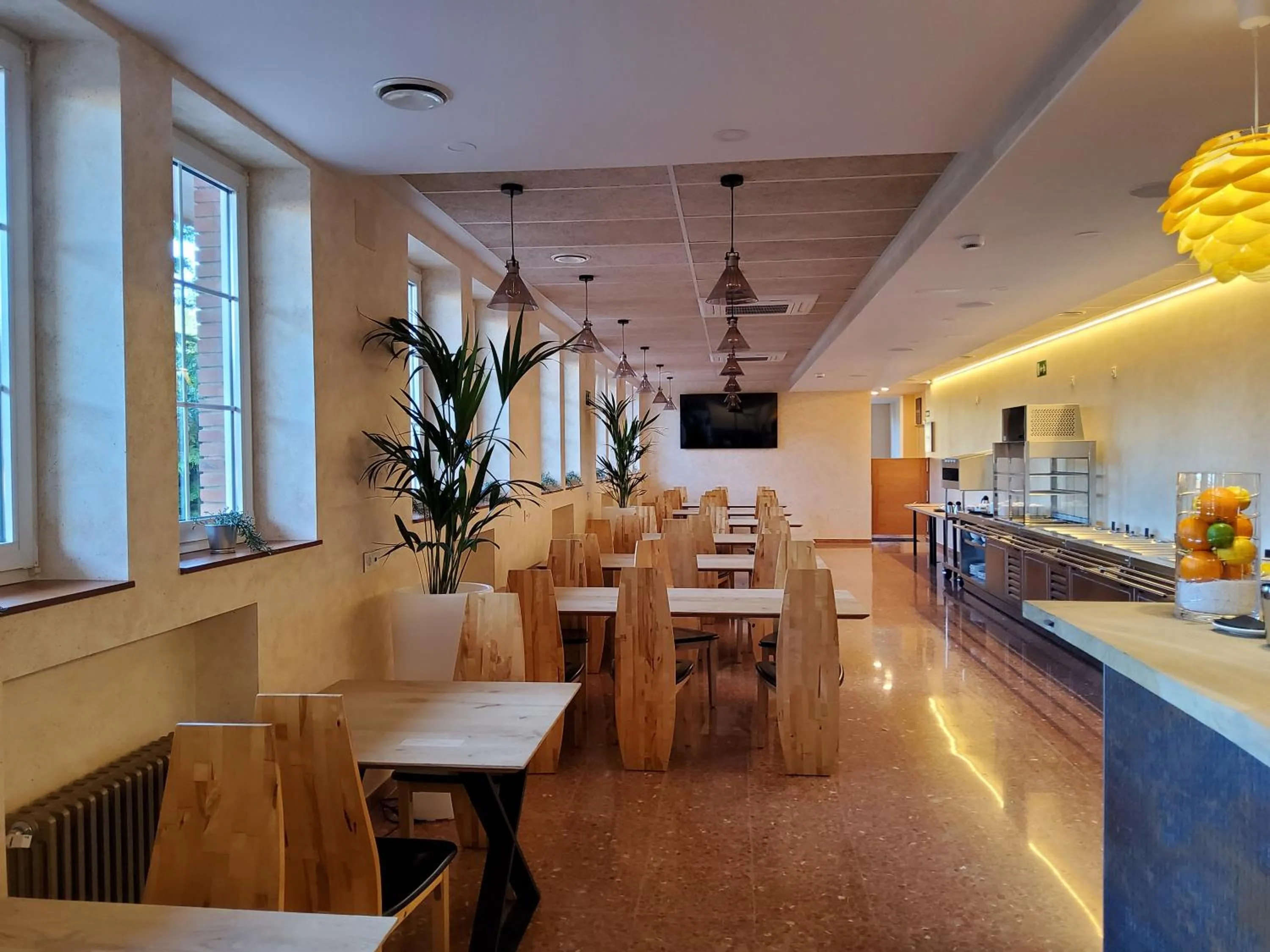 Restaurant/places to eat in Hotel Marqués de Aguilar
