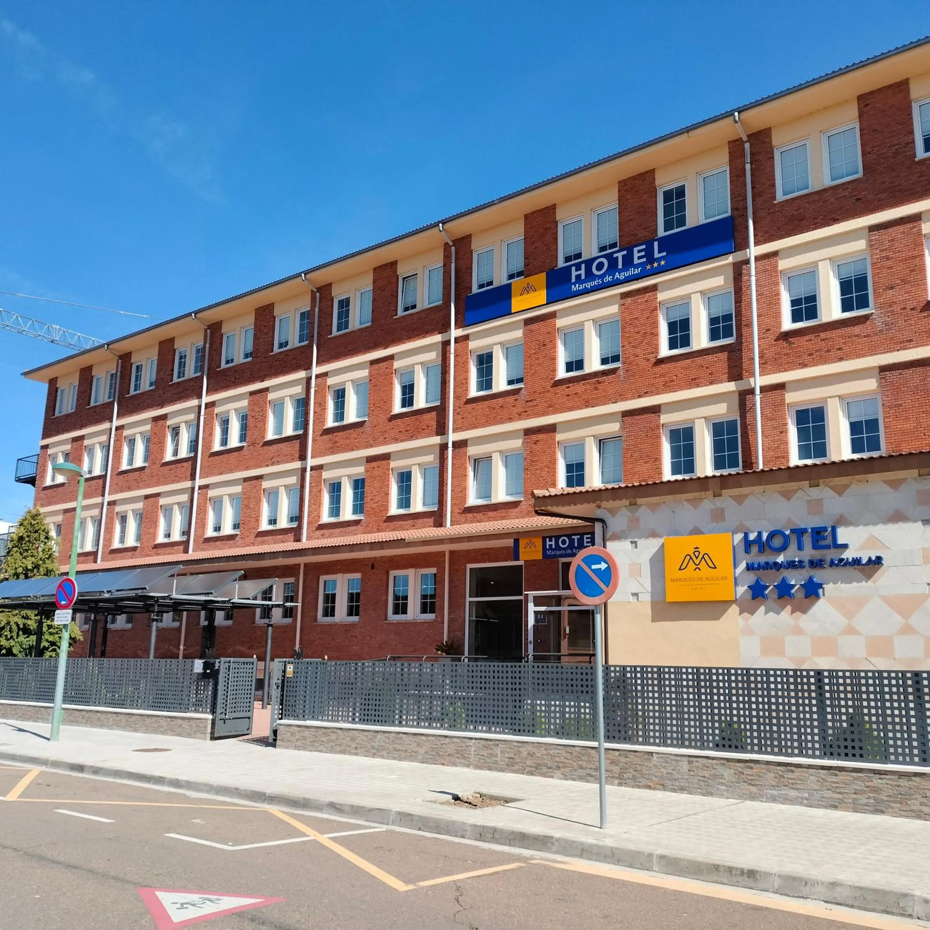Property building in Hotel Marqués de Aguilar