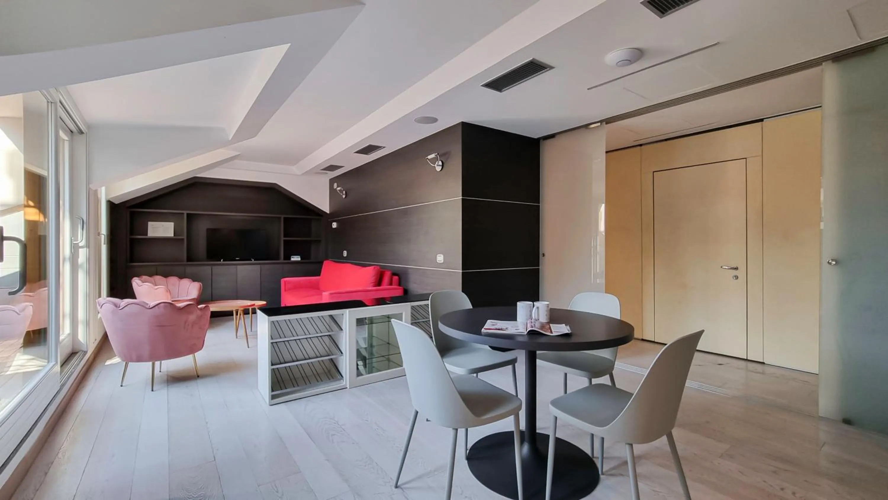 Italianway Collection - Corso Venezia 7