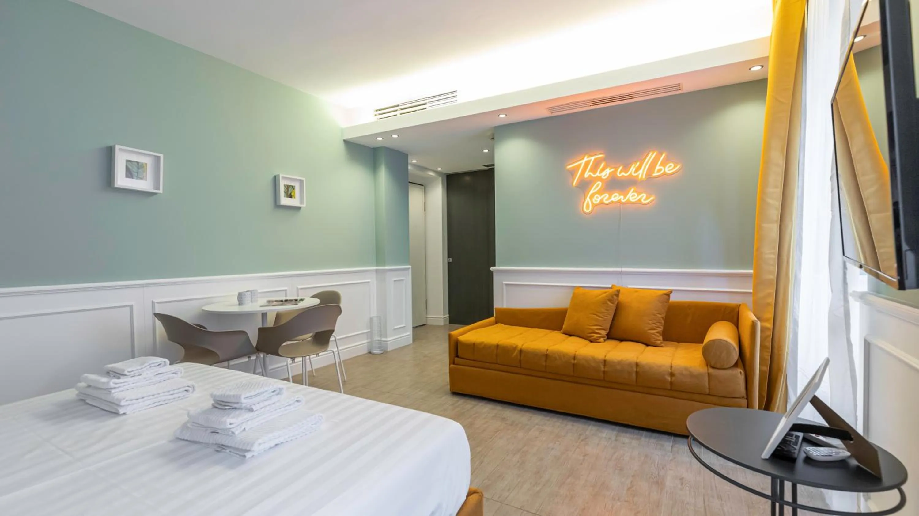 Bed in Italianway Collection - Corso Venezia 7